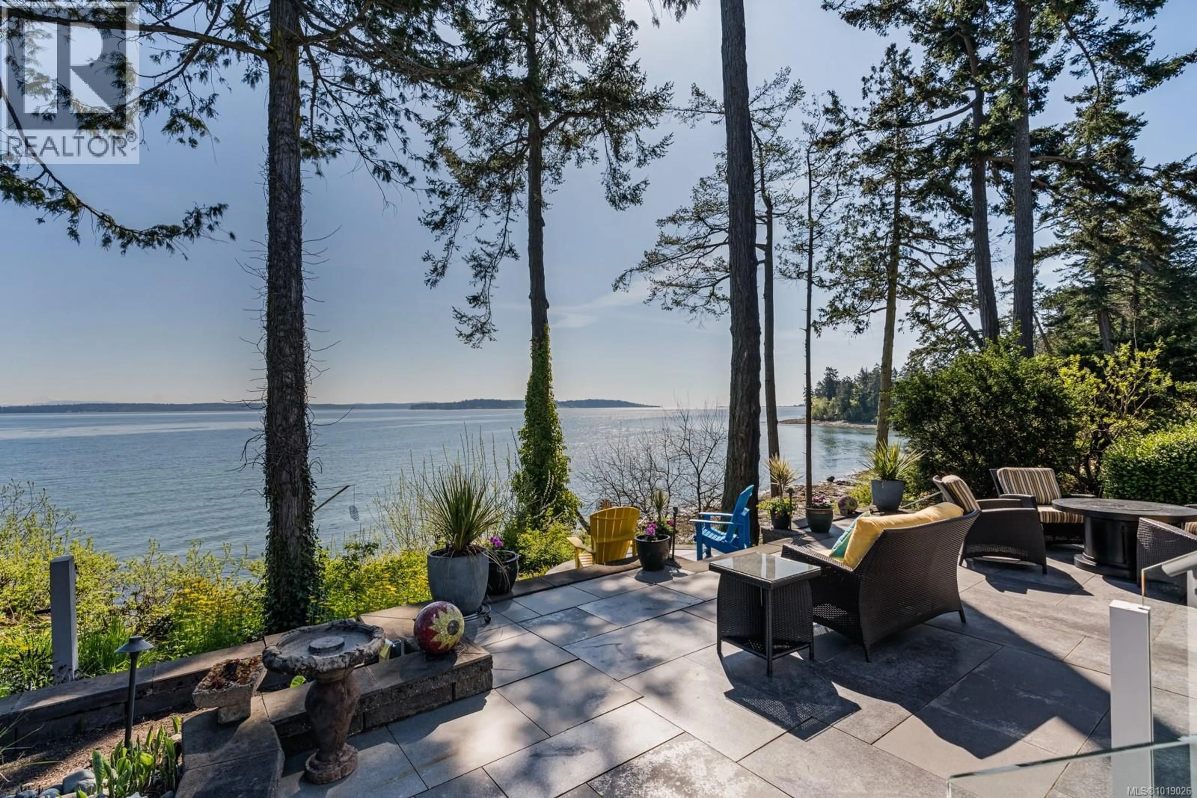 Patio, water/lake/river/ocean view for 9055 LOCHSIDE DRIVE, North Saanich British Columbia V8L1N1