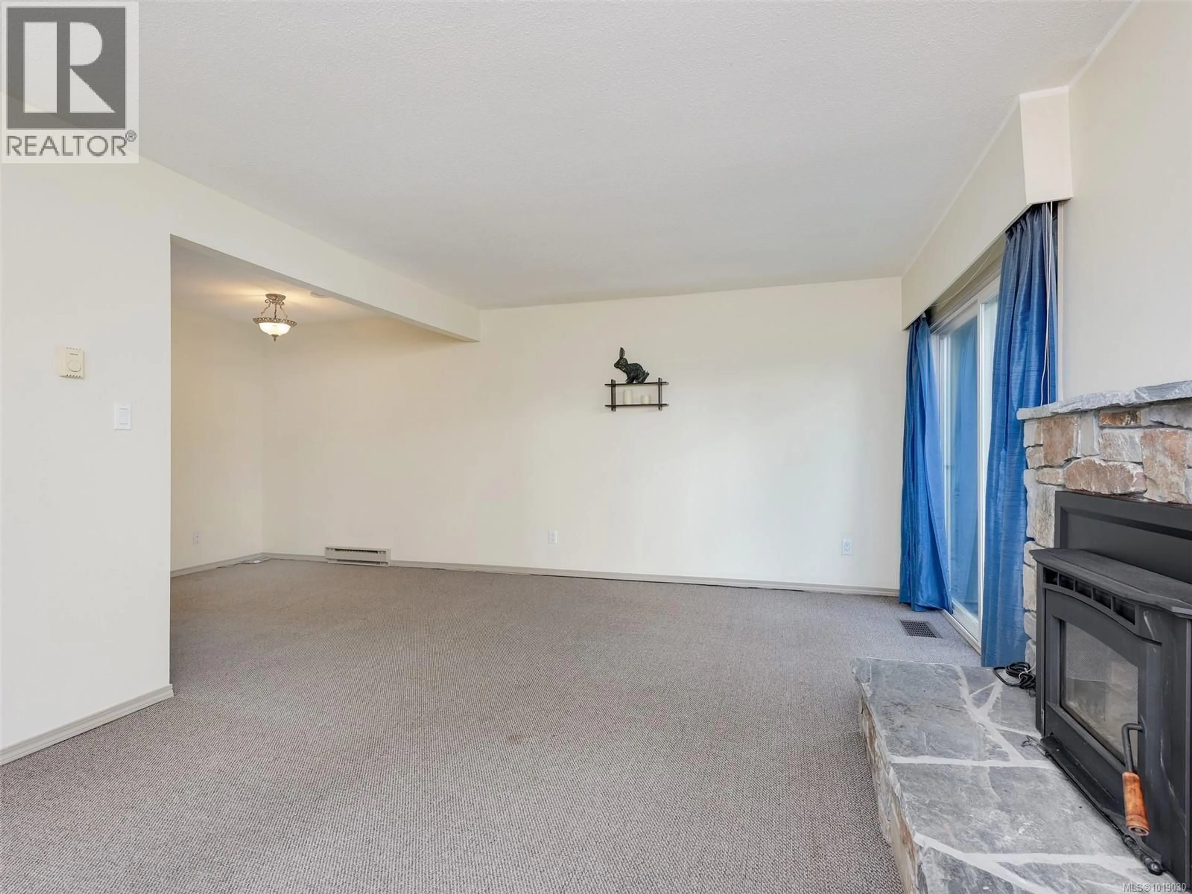 A pic of a room for 45 - 3987 GORDON HEAD ROAD, Saanich British Columbia V8N3X5