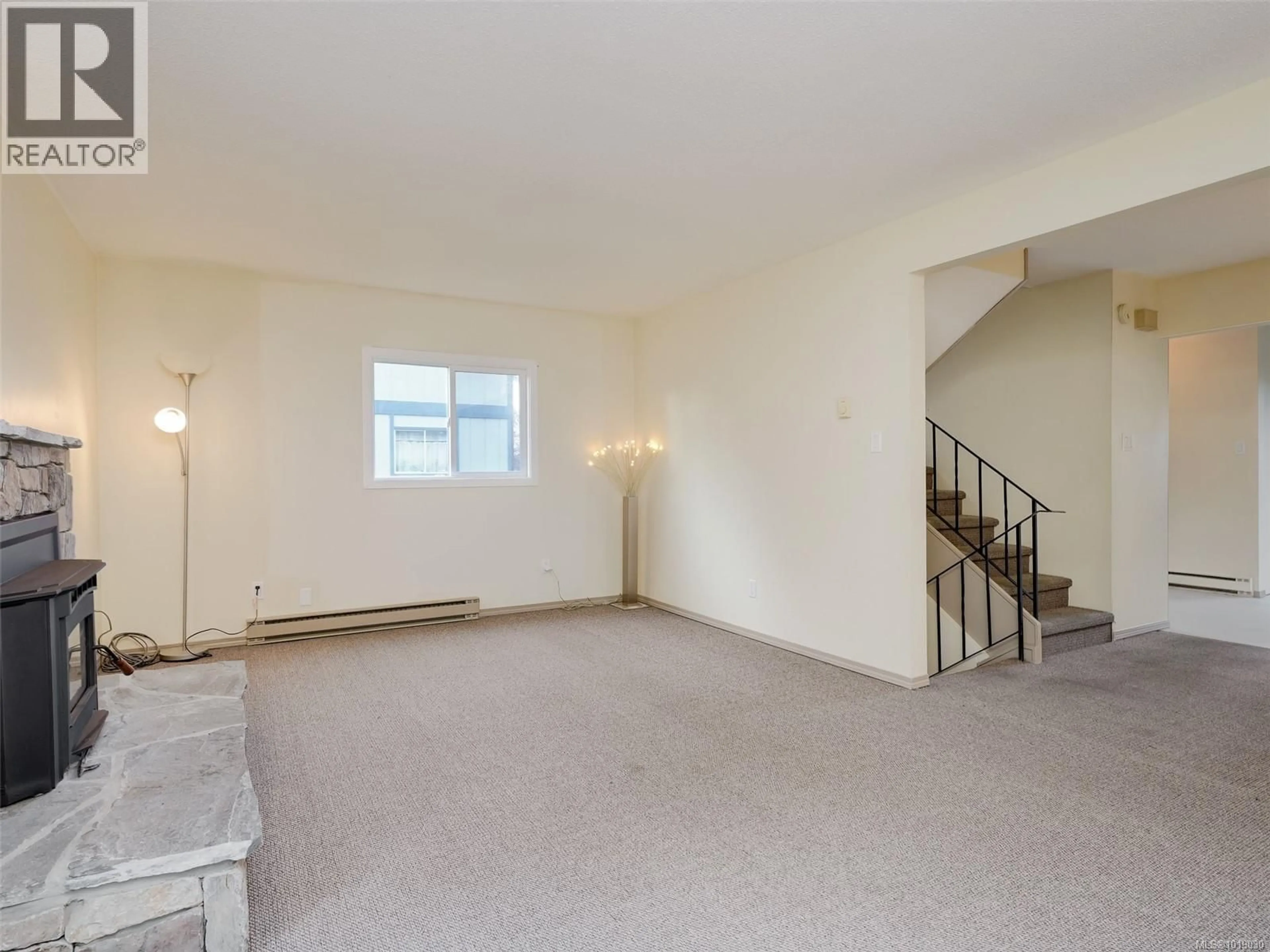 A pic of a room for 45 - 3987 GORDON HEAD ROAD, Saanich British Columbia V8N3X5