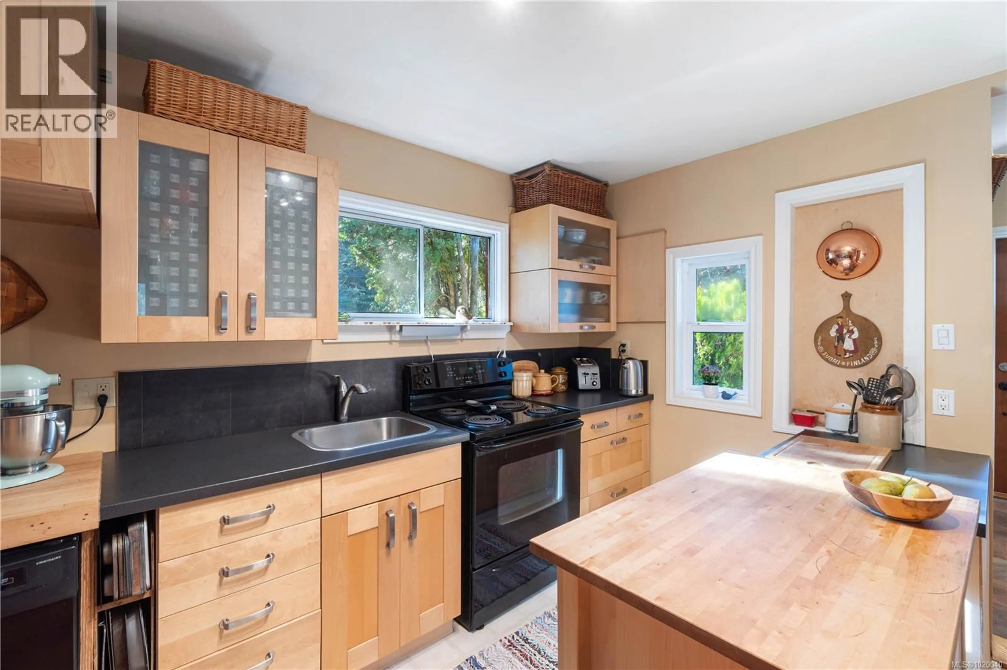 Standard kitchen, unknown for 681 TURNER ROAD, Parksville British Columbia V9P1T7