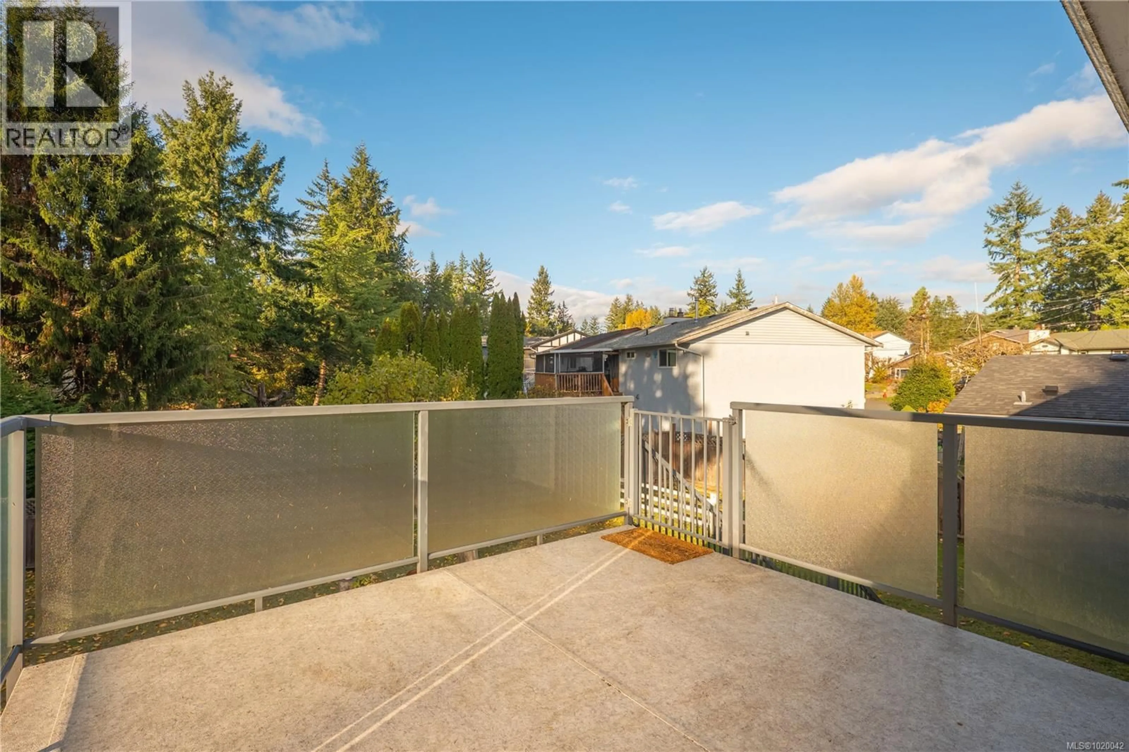 Patio, street for 2380 ROSSTOWN ROAD, Nanaimo British Columbia V9T3R7