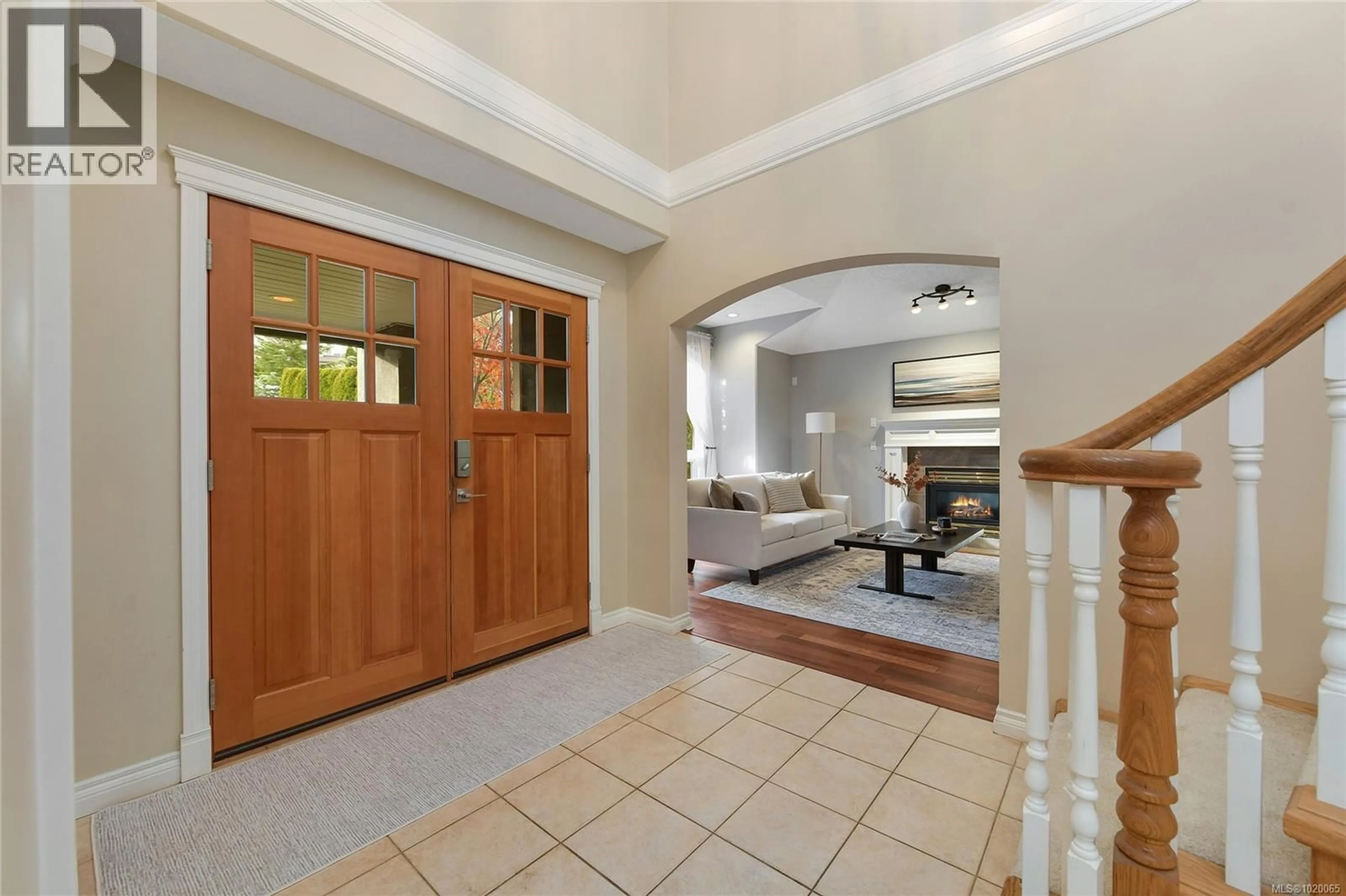 Indoor entryway for 4259 WESTERVELT PLACE, Saanich British Columbia V8X5C1