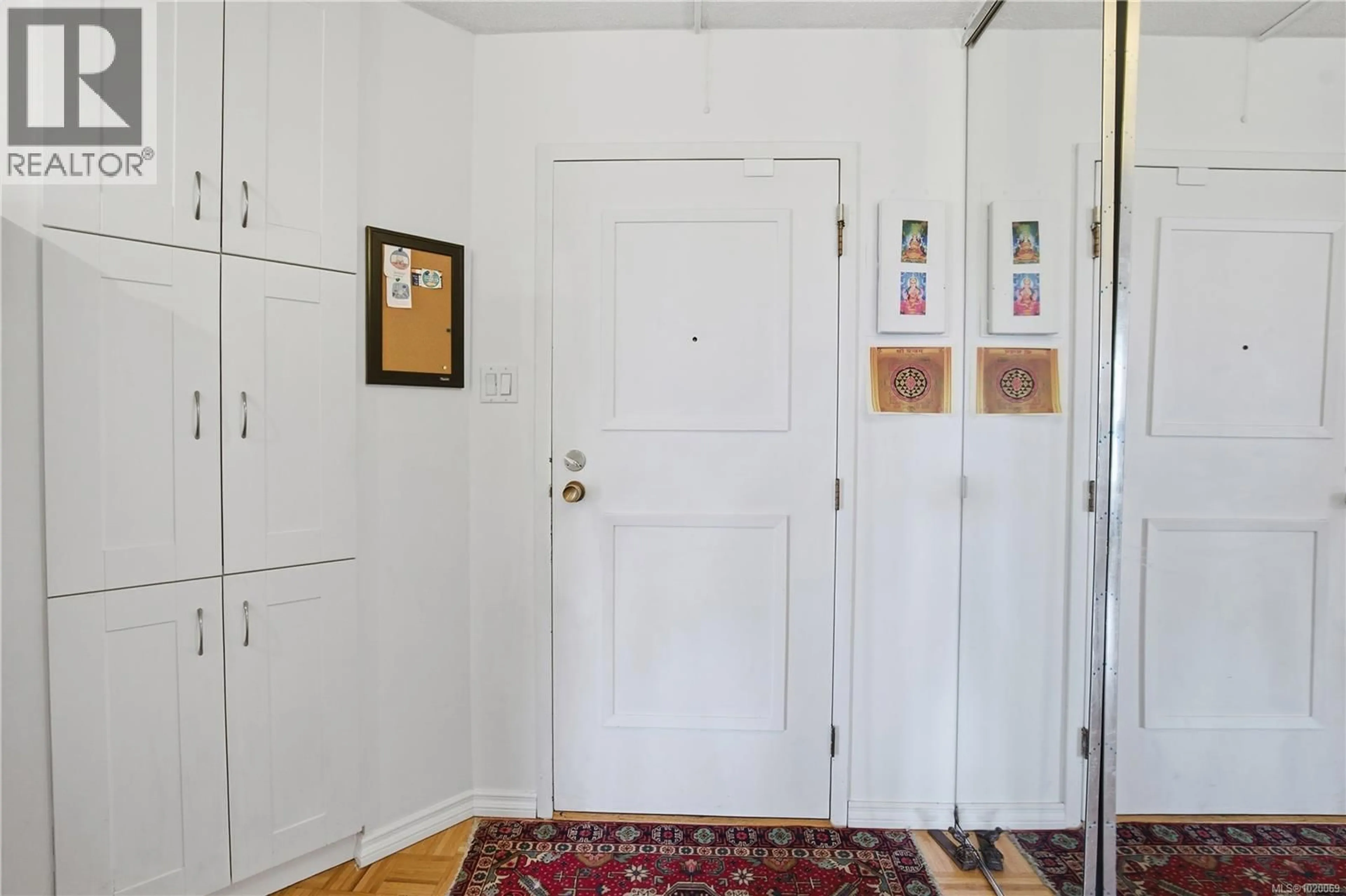 Indoor entryway for 401 - 620 TORONTO STREET, Victoria British Columbia V8V1P7