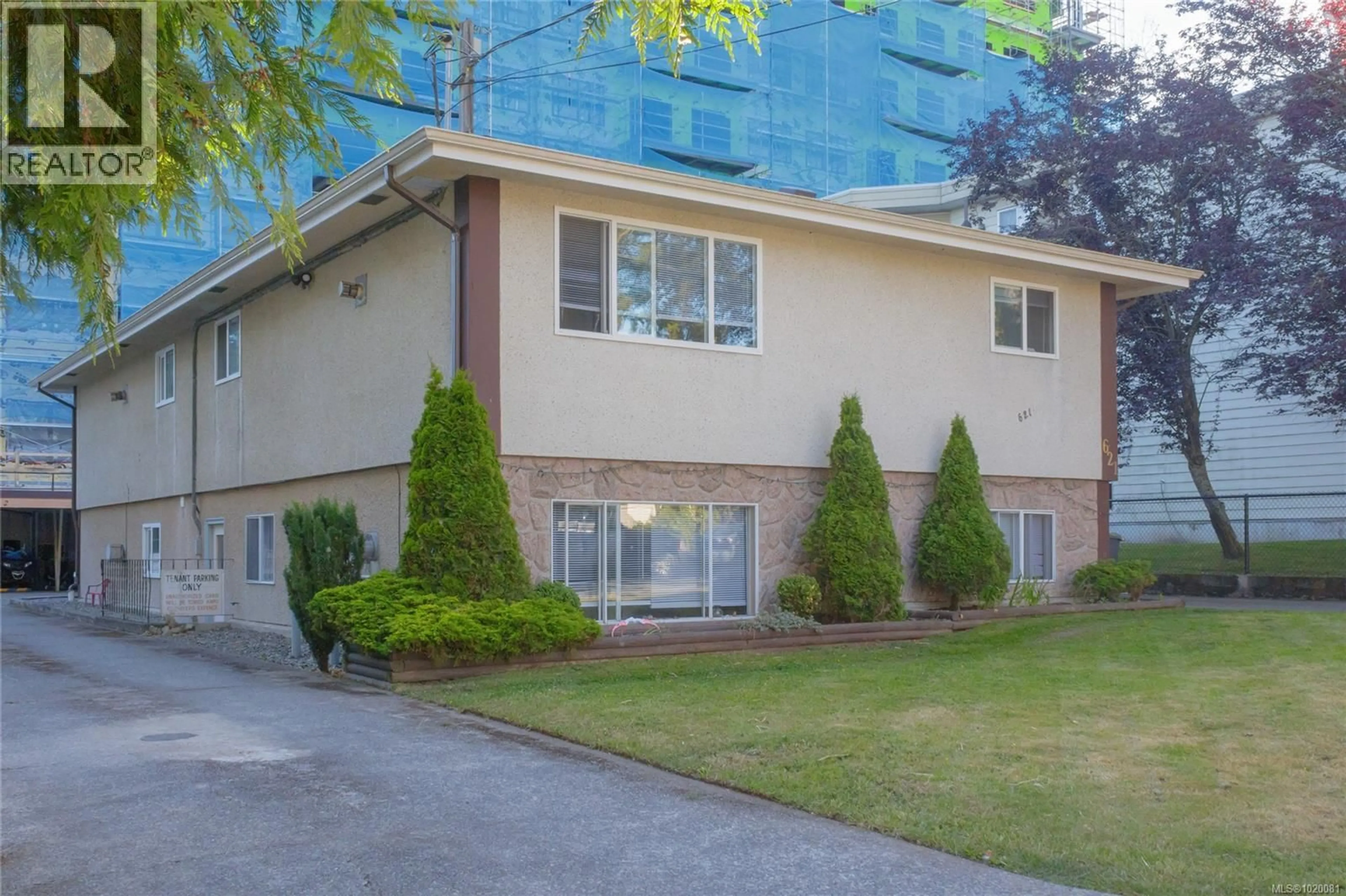 Unknown for 621 CONSTANCE AVENUE, Esquimalt British Columbia V9A6N8