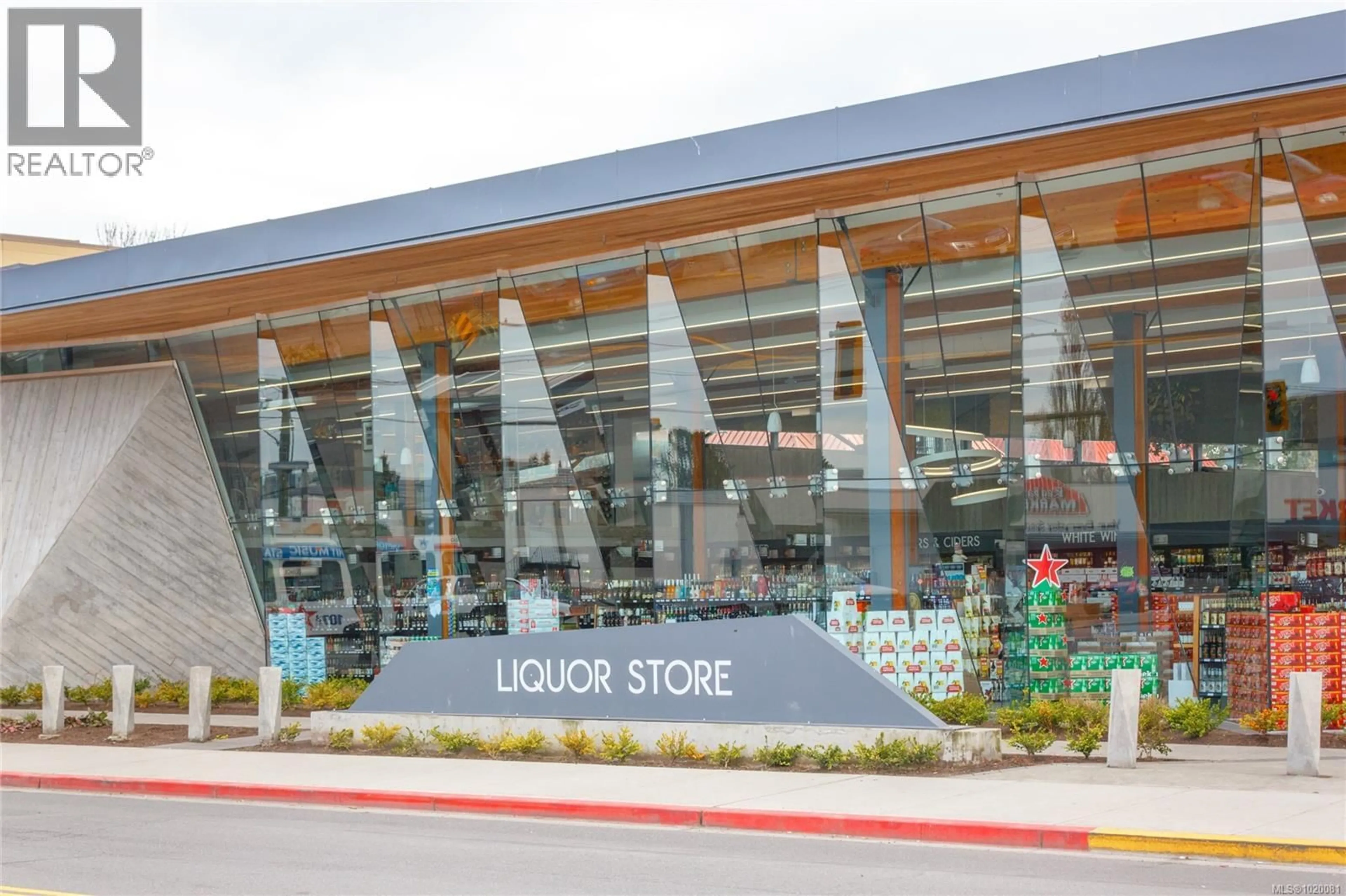 Indoor foyer for 621 CONSTANCE AVENUE, Esquimalt British Columbia V9A6N8