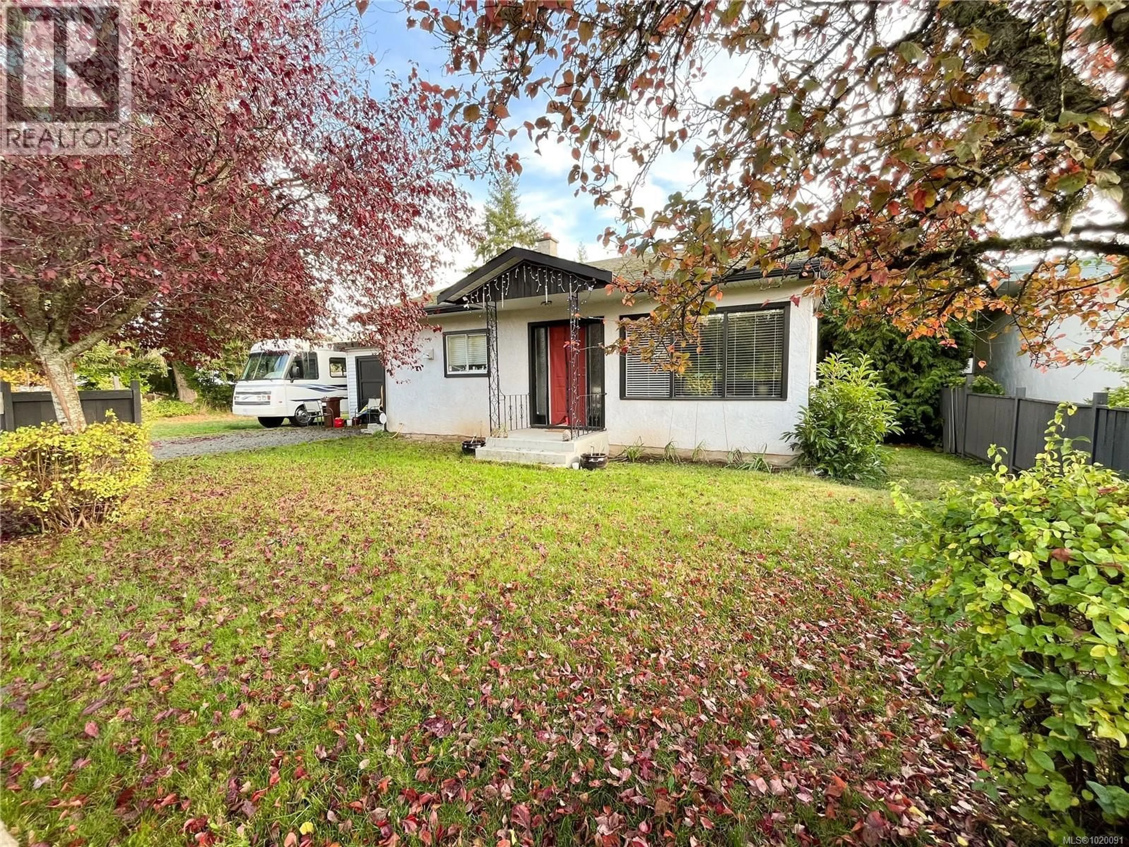 A pic from outside/outdoor area/front of a property/back of a property/a pic from drone, street for 1193 DIGNAN ROAD, Central Saanich British Columbia V8M1H4