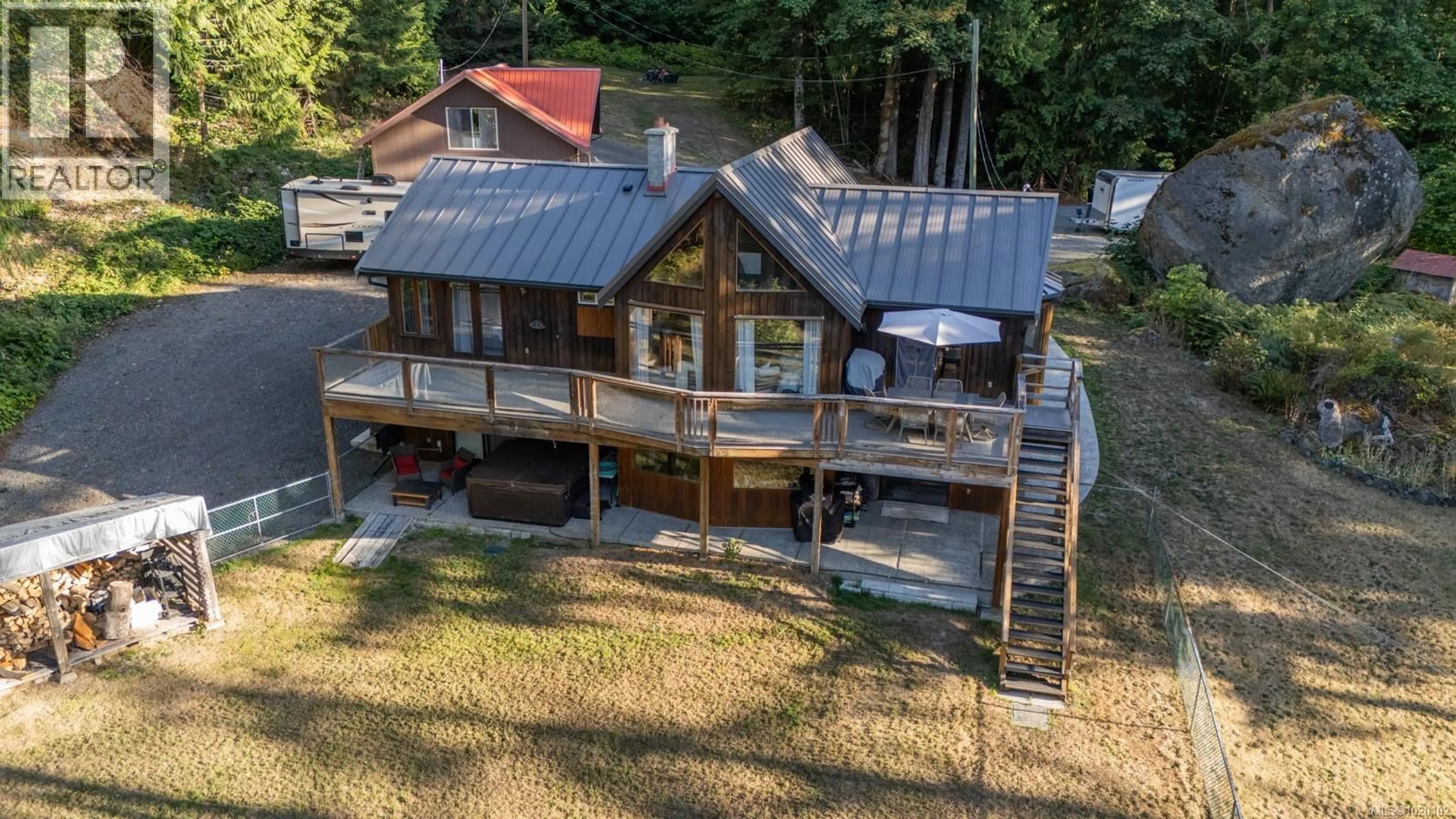 A pic from outside/outdoor area/front of a property/back of a property/a pic from drone, water/lake/river/ocean view for 995 NANAIMO RIVER ROAD, Nanaimo British Columbia V9X1E5
