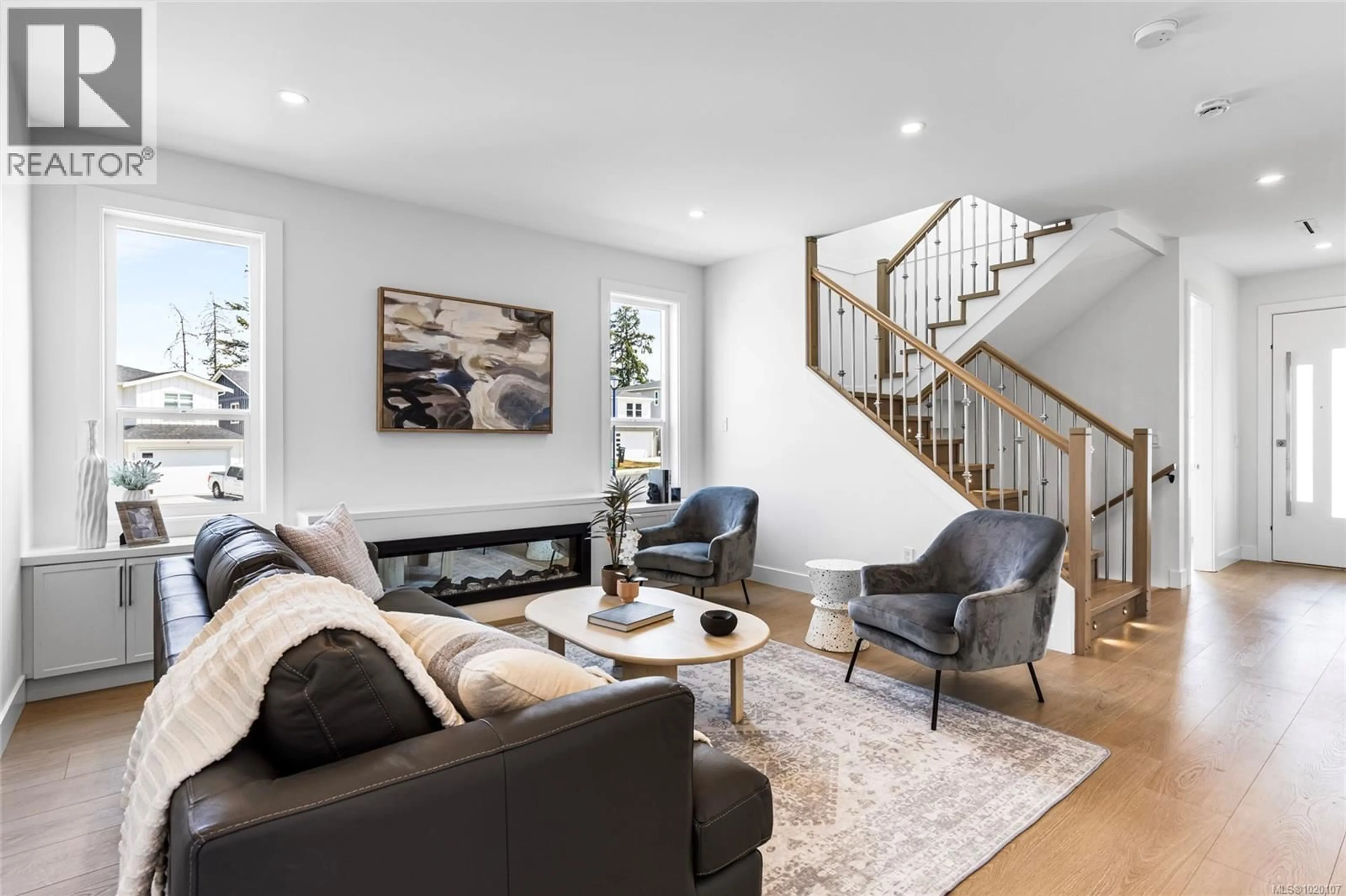 Living room with furniture, unknown for 772 PLOVER COURT, Langford British Columbia V9B6Y6