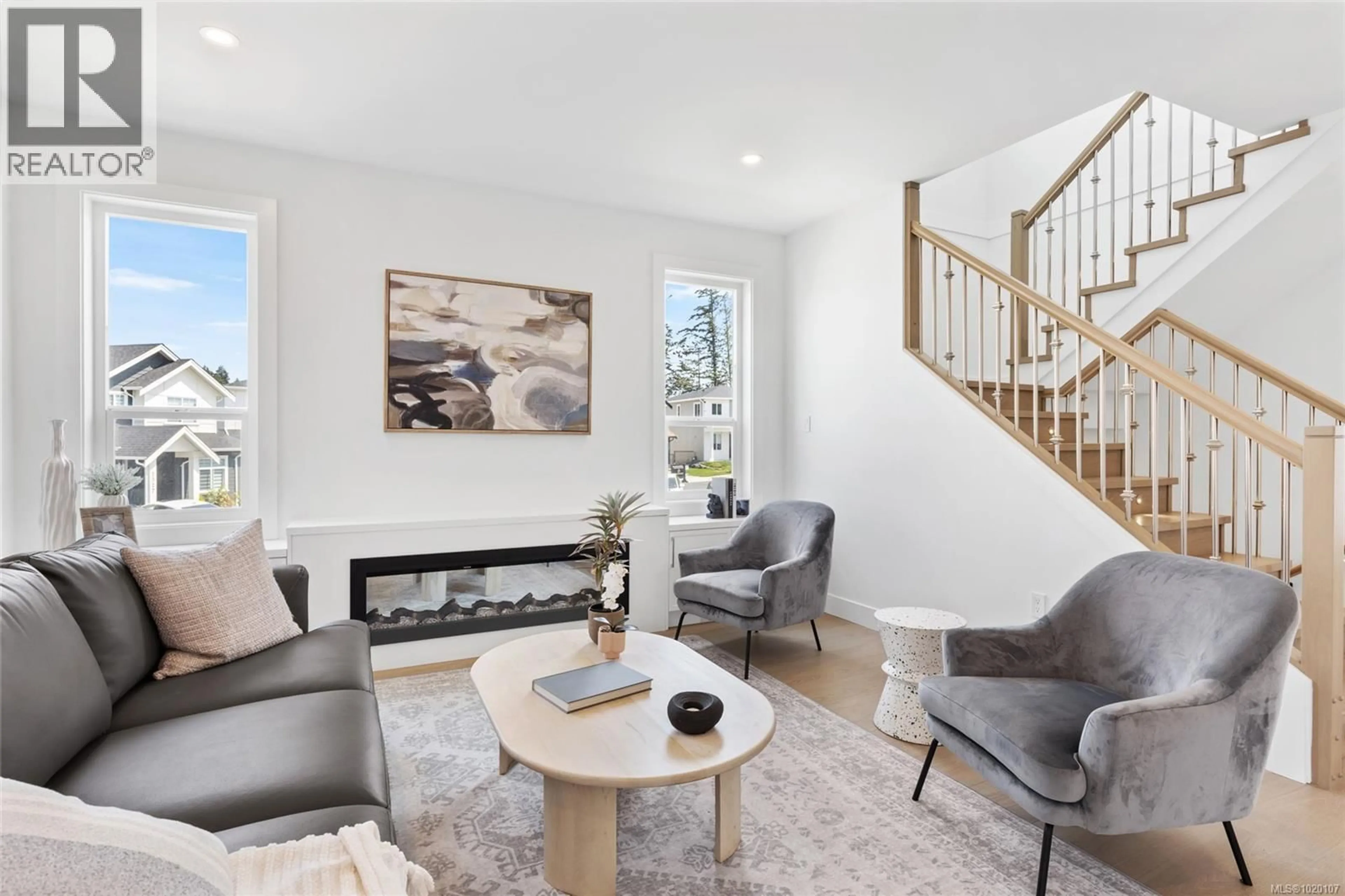 Living room with furniture, unknown for 772 PLOVER COURT, Langford British Columbia V9B6Y6