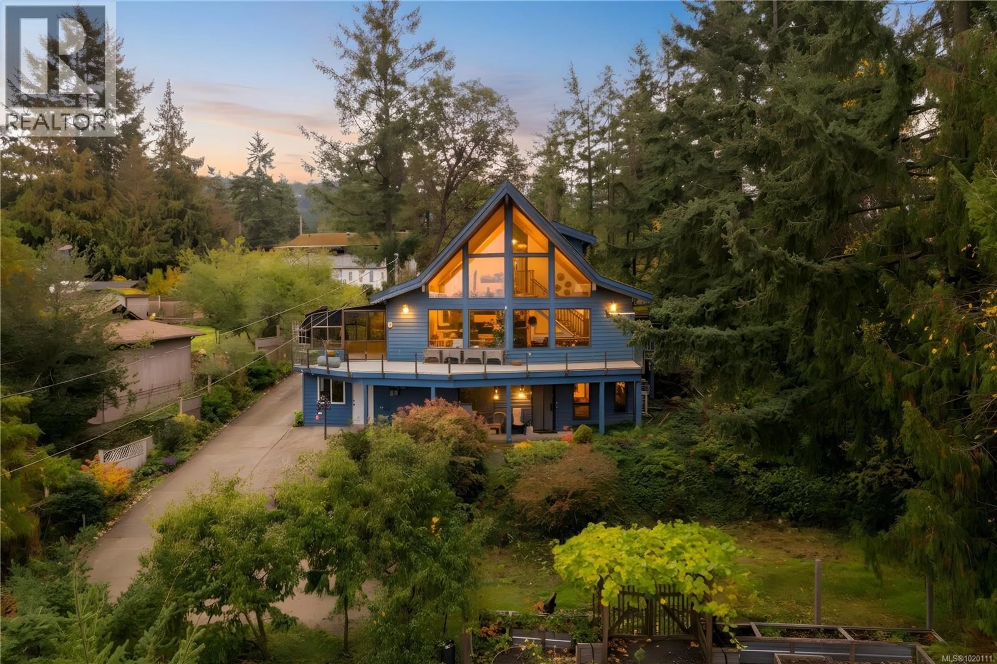 A pic from outside/outdoor area/front of a property/back of a property/a pic from drone, water/lake/river/ocean view for 6869 PHILIP ROAD, Lantzville British Columbia V0R2H0