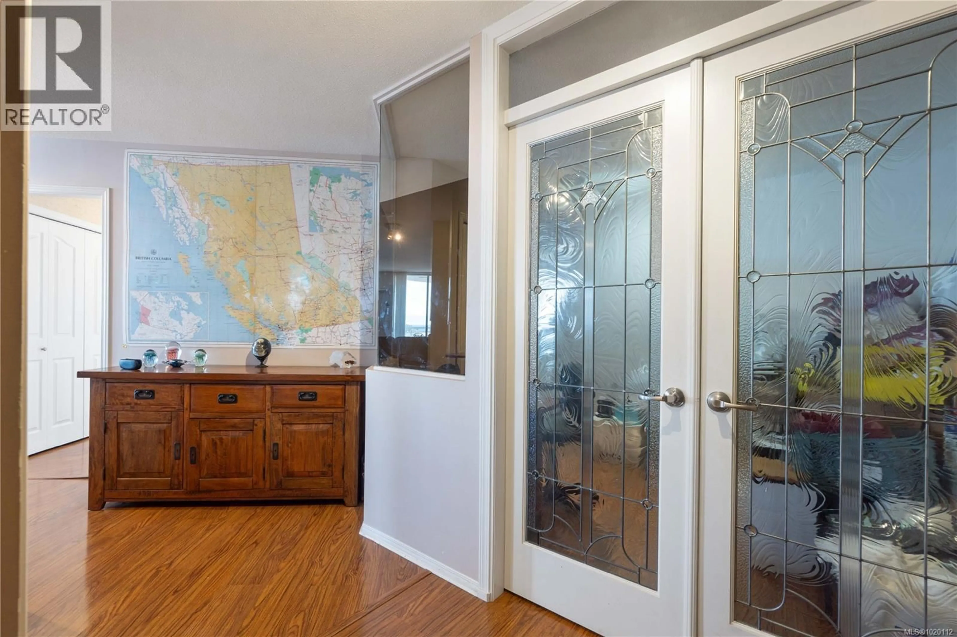 Indoor entryway for 1705 - 154 PROMENADE DRIVE, Nanaimo British Columbia V9R6Y3
