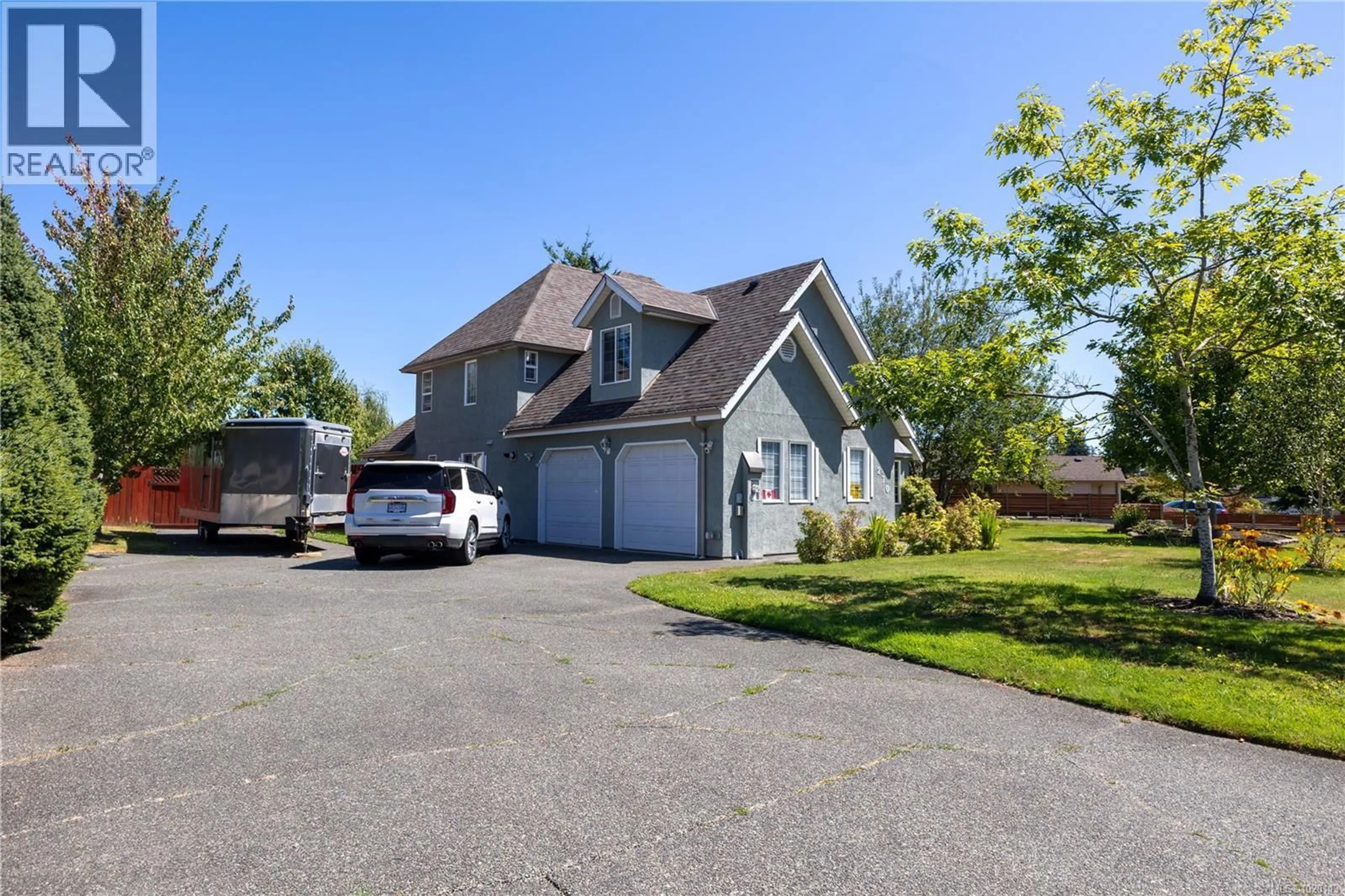 A pic from outside/outdoor area/front of a property/back of a property/a pic from drone, street for 270 DAHL ROAD, Campbell River British Columbia V9W7X8