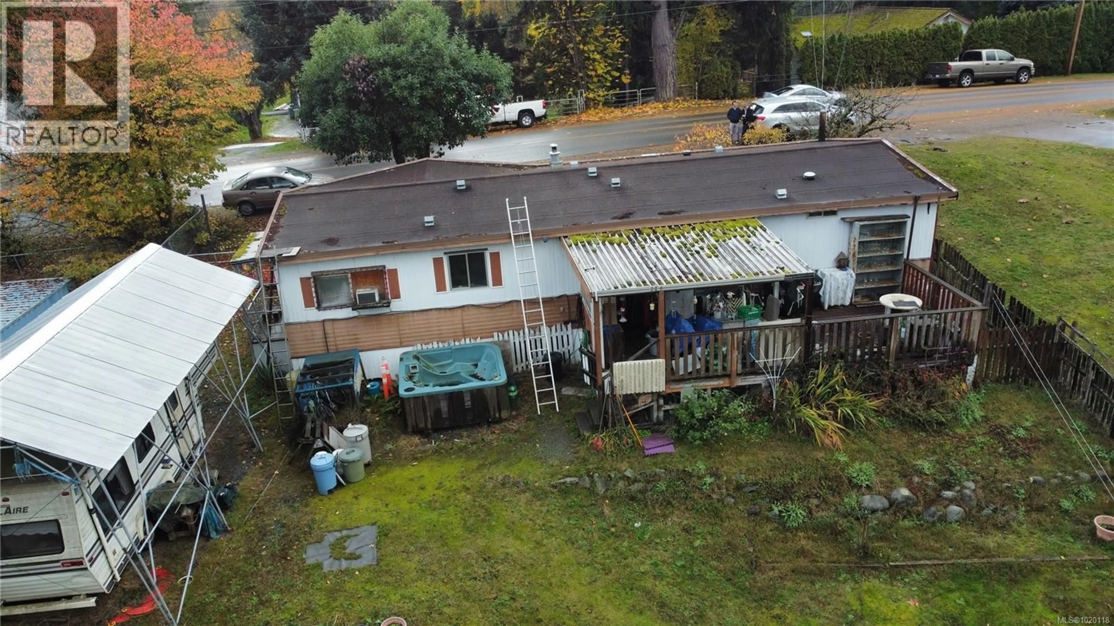 A pic from outside/outdoor area/front of a property/back of a property/a pic from drone, street for 4991 CHRISTIE ROAD, Ladysmith British Columbia V9G1J3