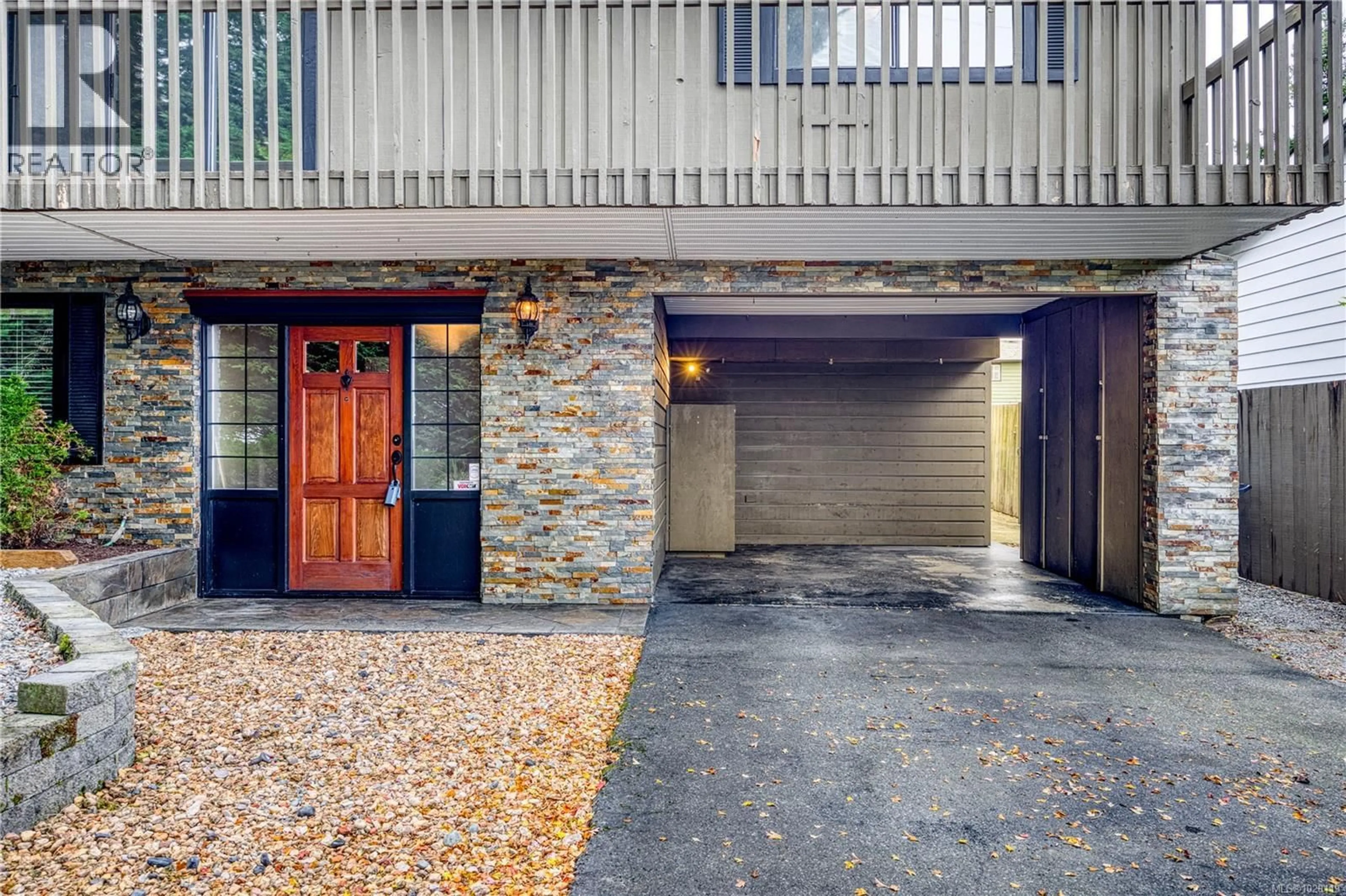 Indoor entryway for 197 CALDER ROAD, Nanaimo British Columbia V9R6J2