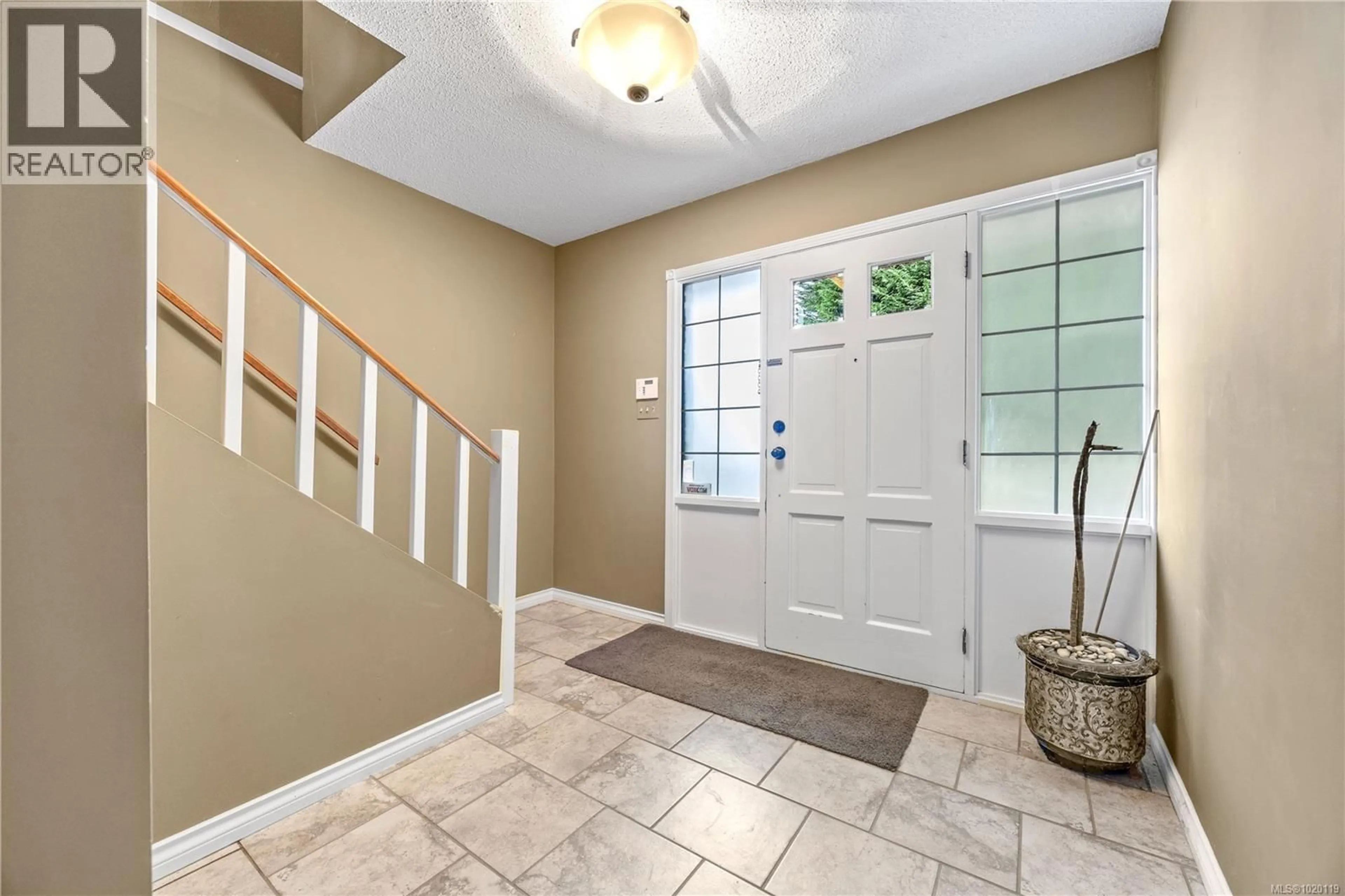 Indoor entryway for 197 CALDER ROAD, Nanaimo British Columbia V9R6J2