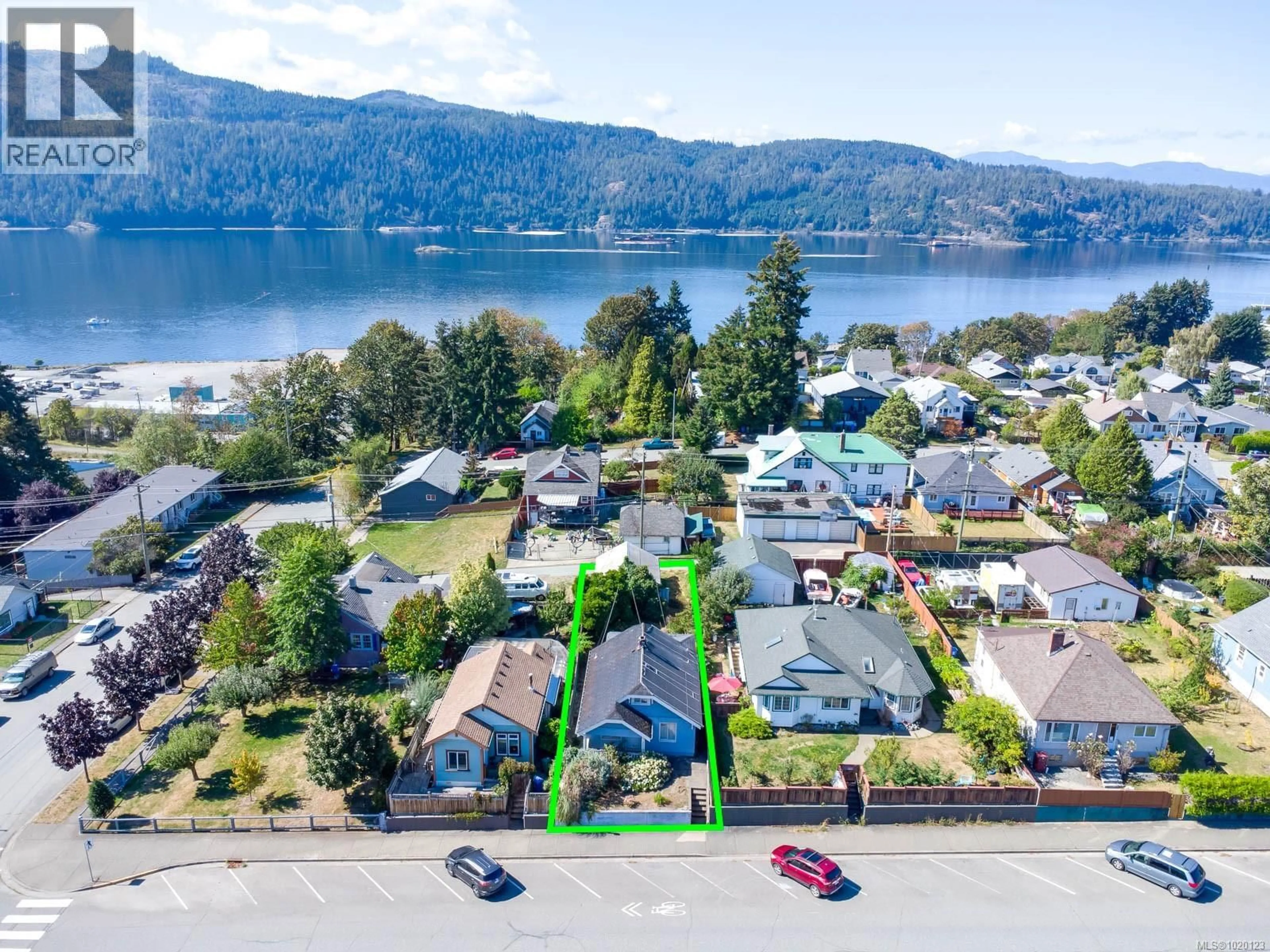 A pic from outside/outdoor area/front of a property/back of a property/a pic from drone, water/lake/river/ocean view for 2820 3RD AVENUE, Port Alberni British Columbia V9Y2A8