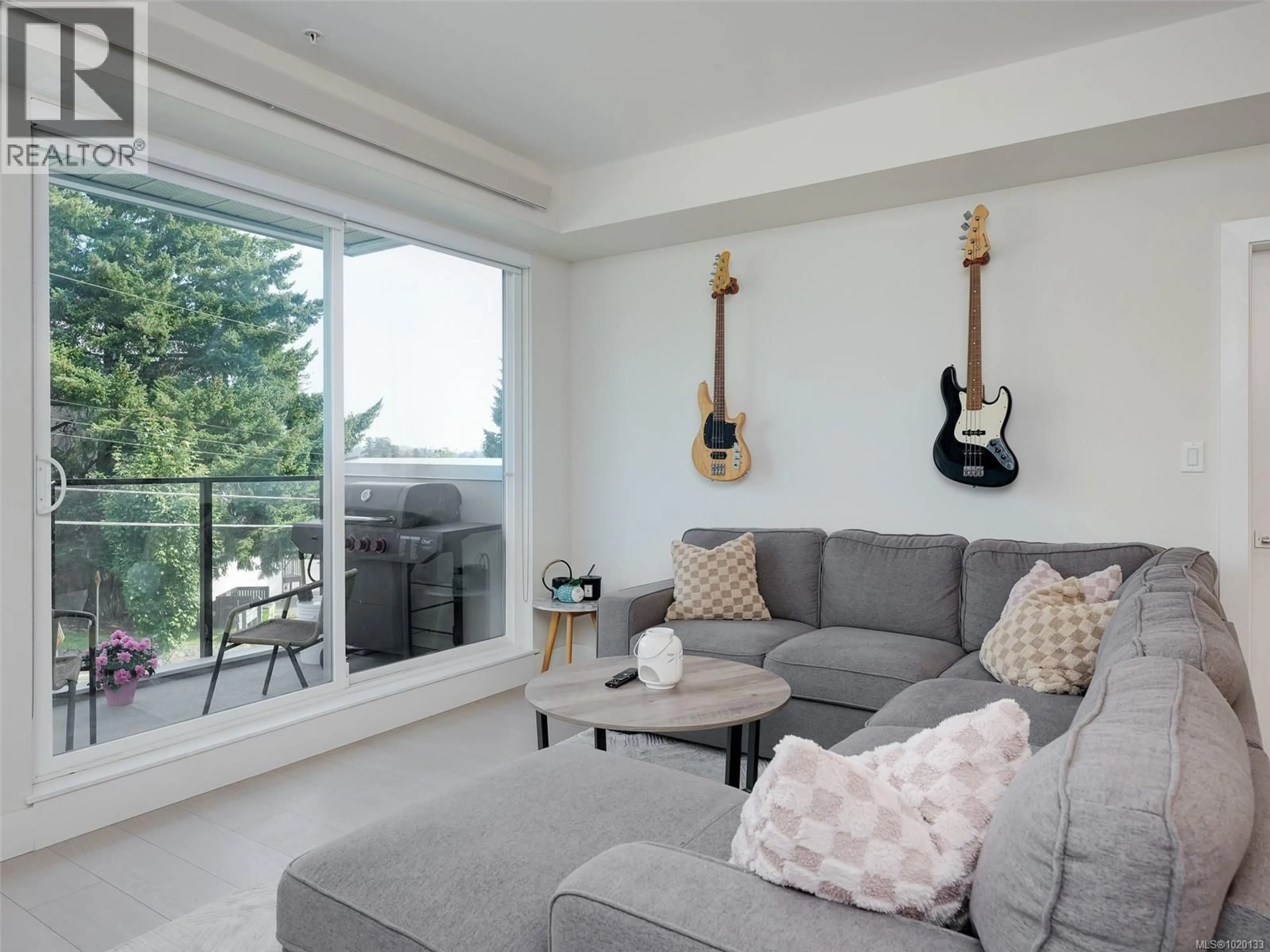 Living room with furniture, unknown for 306 - 1450 GLENTANA ROAD, View Royal British Columbia V9A0H6