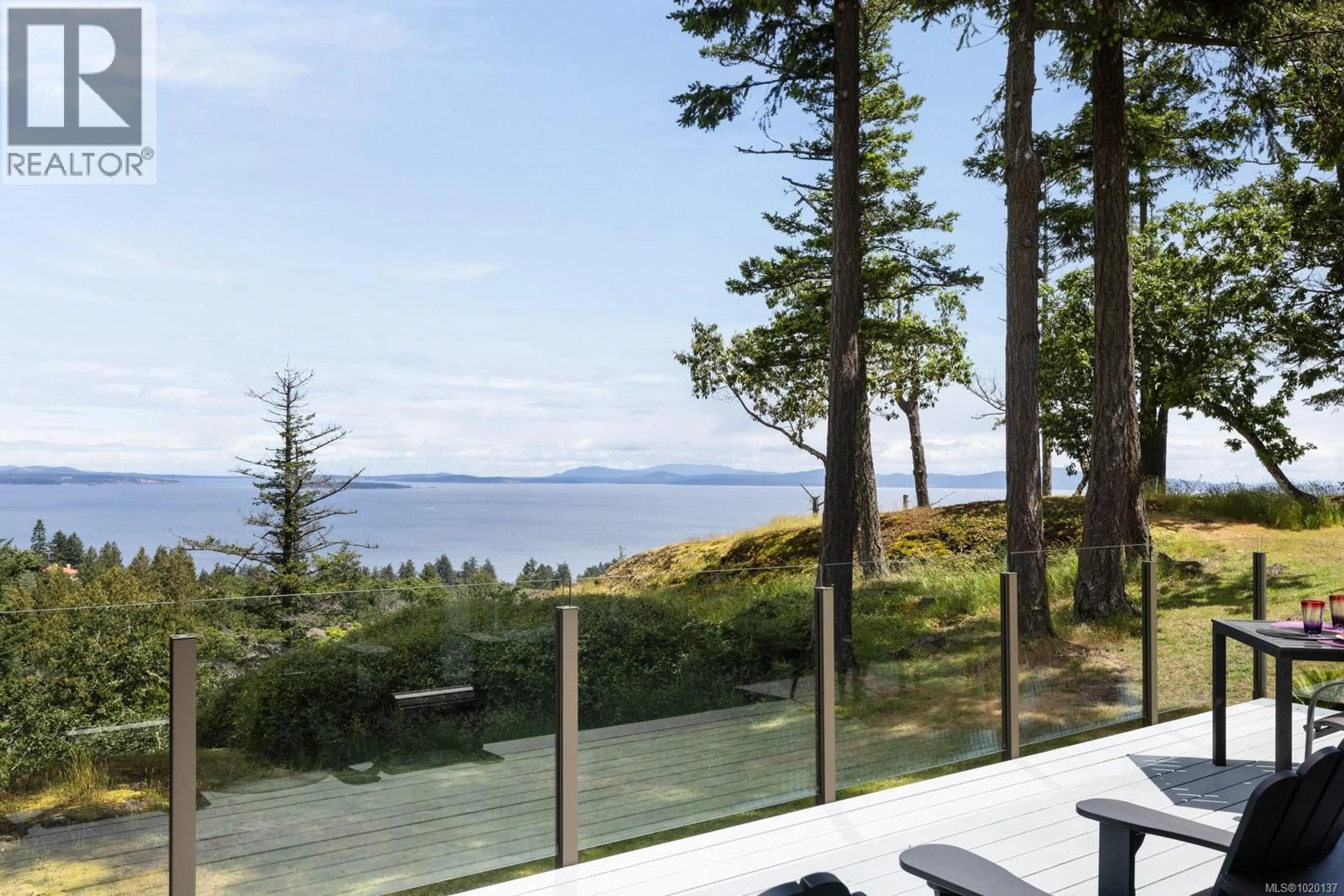 Patio, water/lake/river/ocean view for 14 - 942 BOULDERWOOD RISE, Saanich British Columbia V8Y3H5