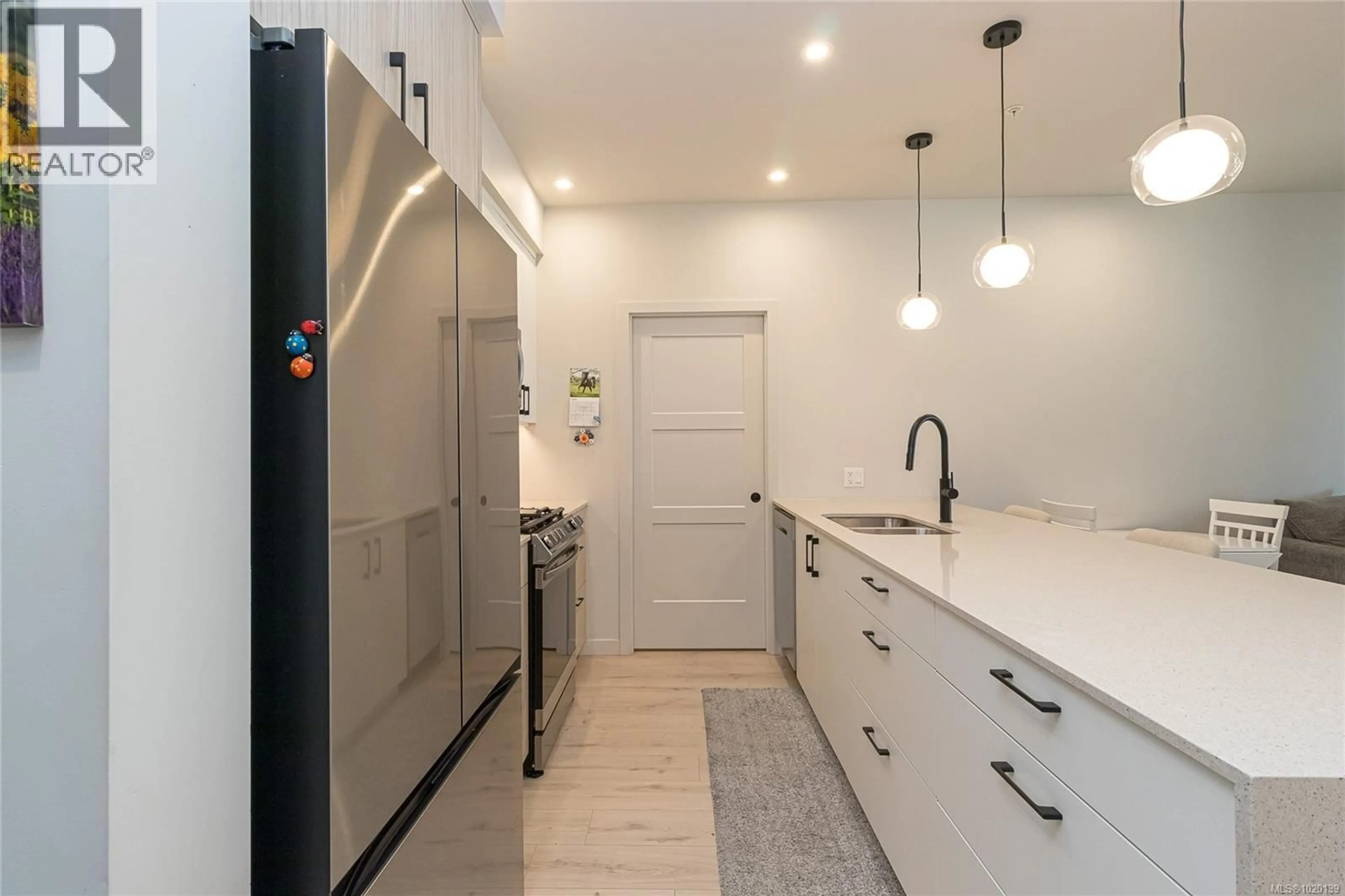 Contemporary kitchen, ceramic/tile floor for 208 - 958 PHAROAH MEWS, Langford British Columbia V9B6W6