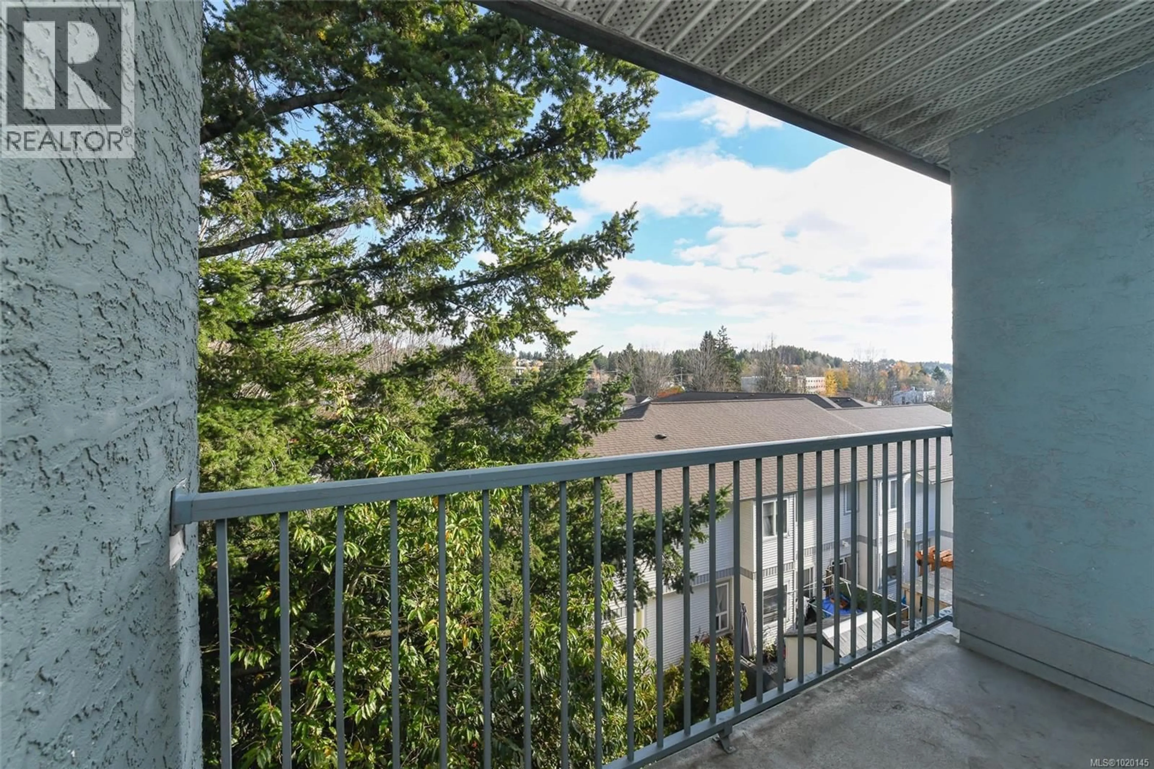 Patio, water/lake/river/ocean view for 409 - 1050 BRAIDWOOD ROAD, Courtenay British Columbia V9N3R9
