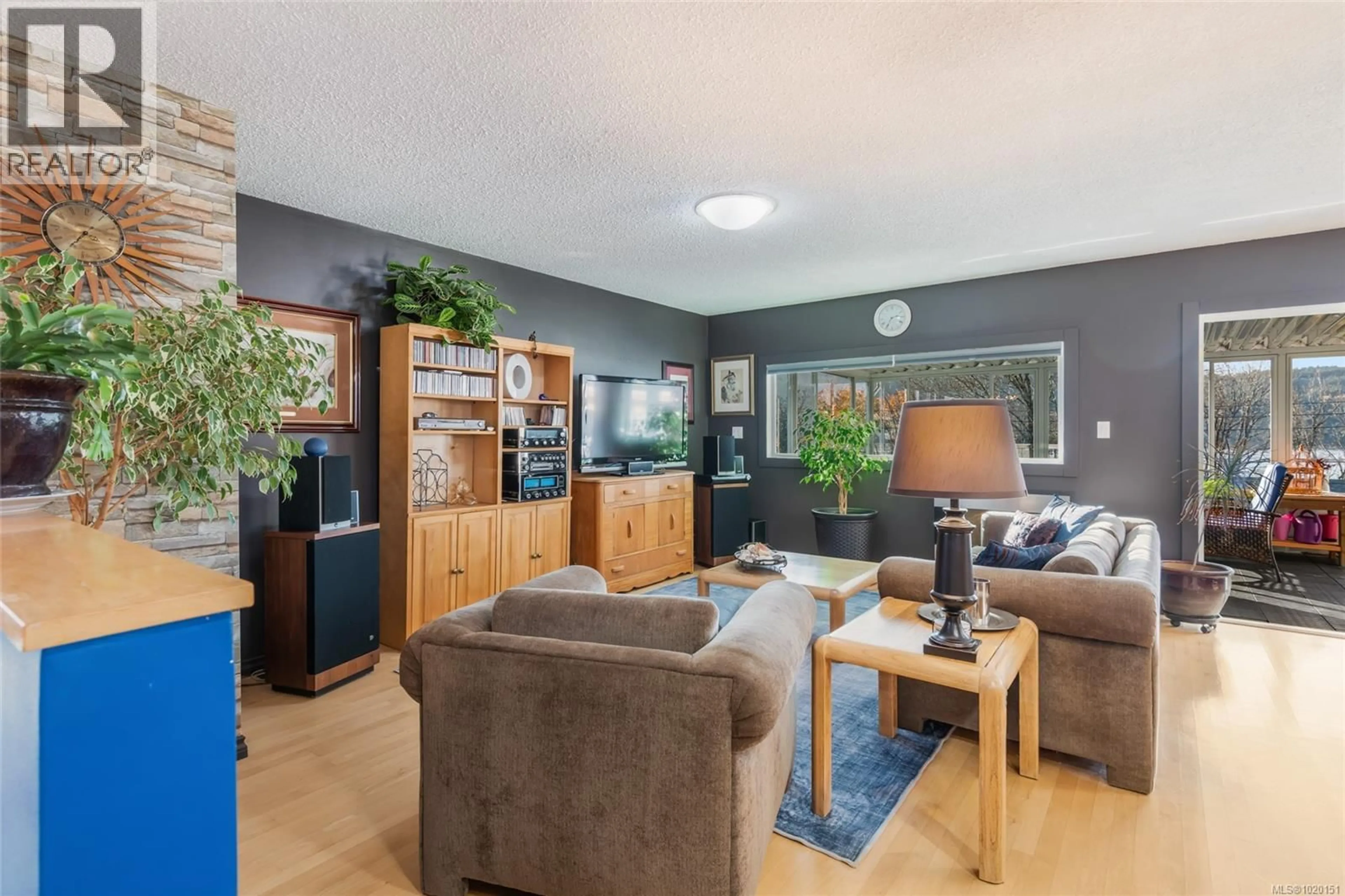 Living room with furniture, unknown for 5213 MAR STREET, Port Alberni British Columbia V9Y7T9