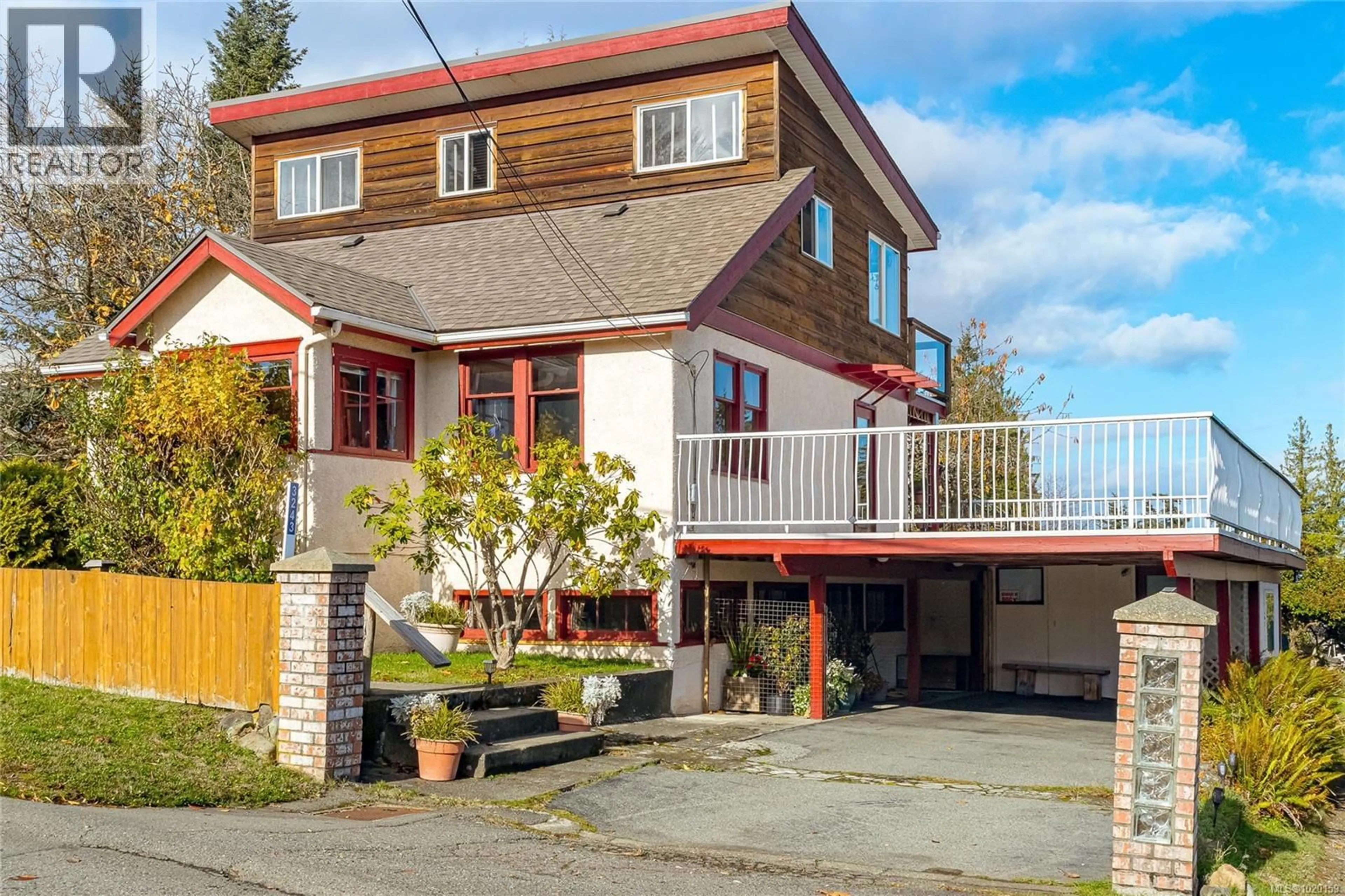 A pic from outside/outdoor area/front of a property/back of a property/a pic from drone, street for 3243 COOK STREET, Chemainus British Columbia V0R1K2