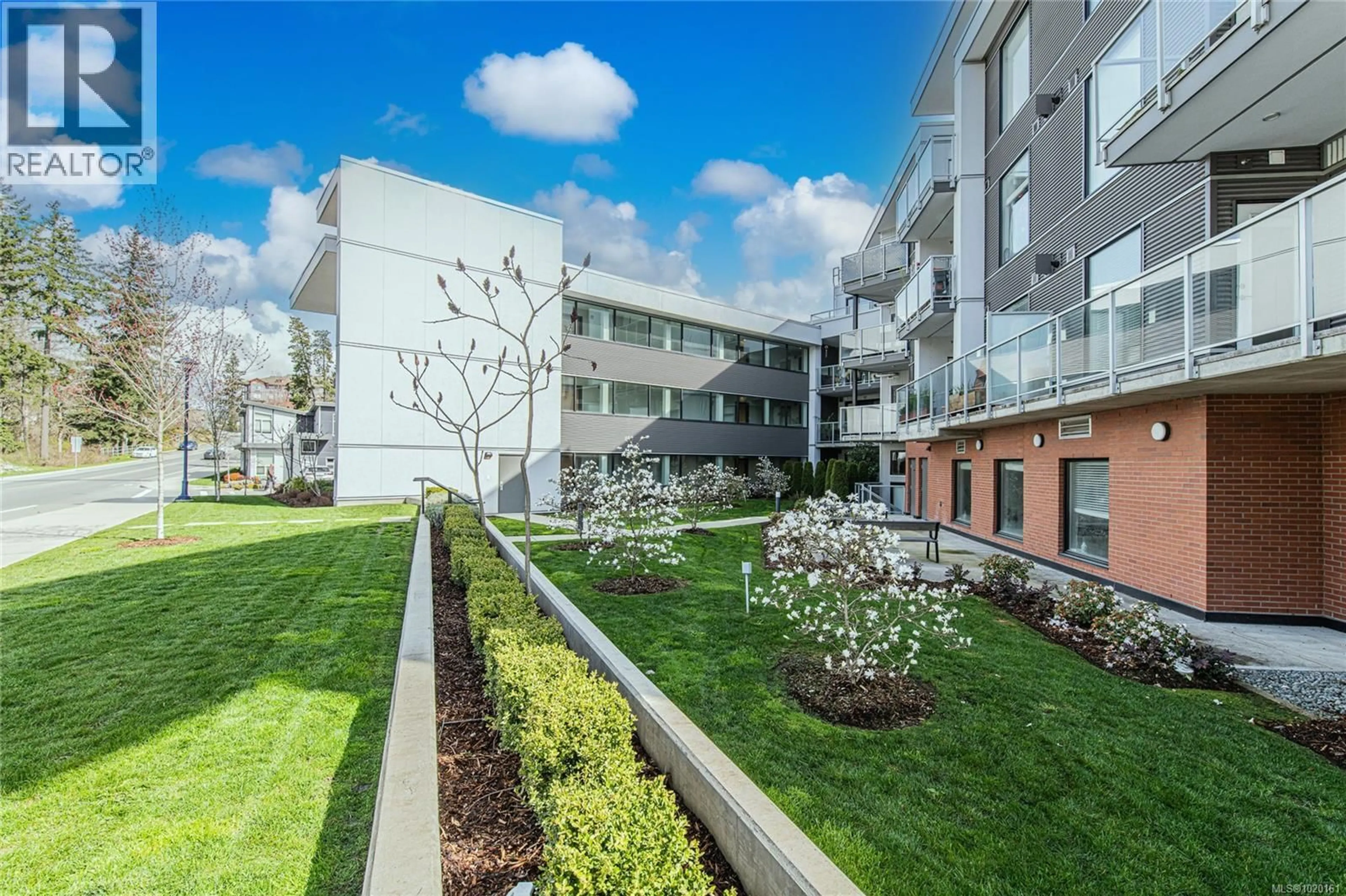 Patio, street for 403 - 950 WHIRLAWAY CRESCENT, Langford British Columbia V9B0Y3