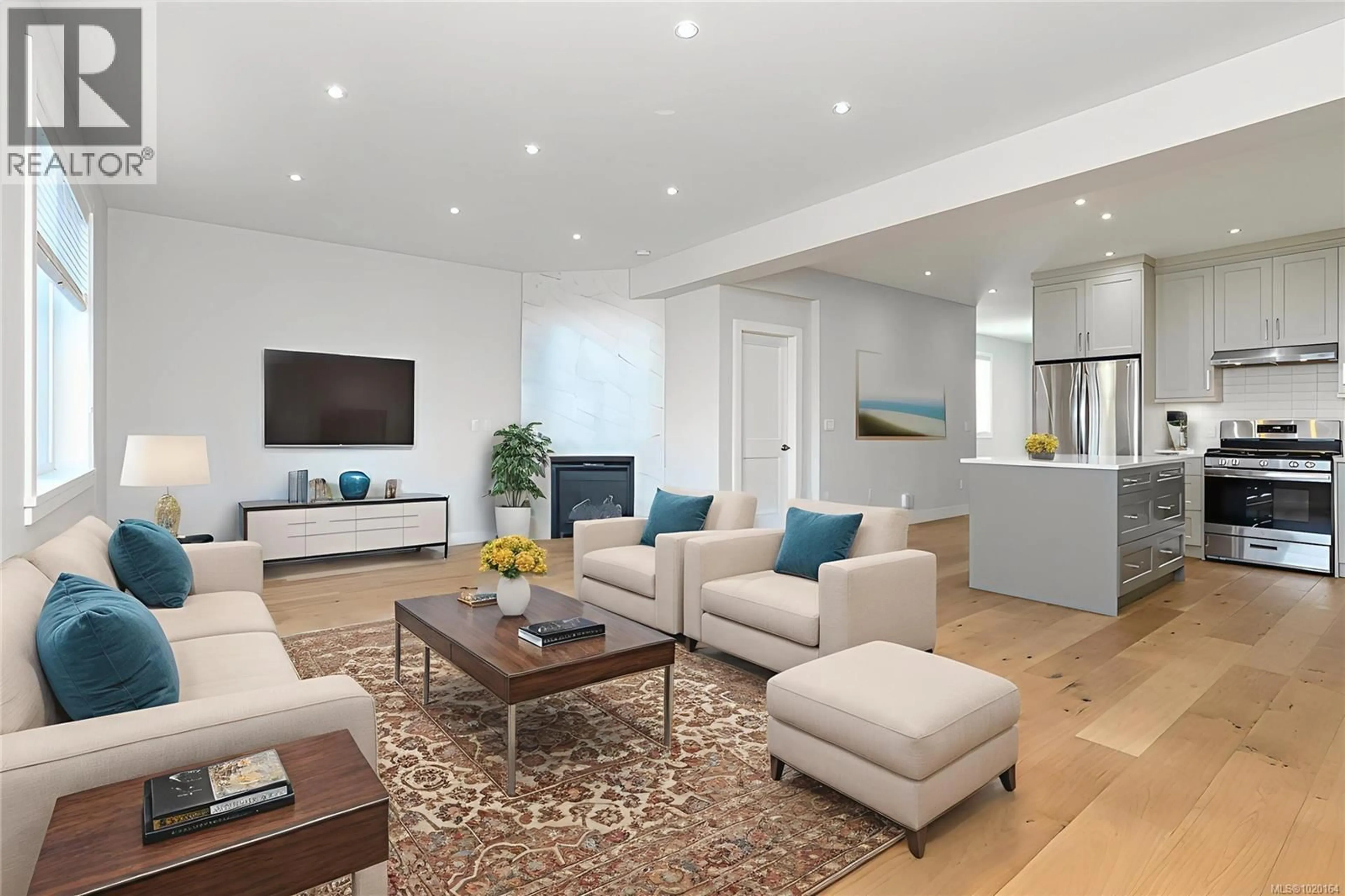 Living room with furniture, unknown for 914 PEACE KEEPING CRESCENT, Langford British Columbia V9C2P4