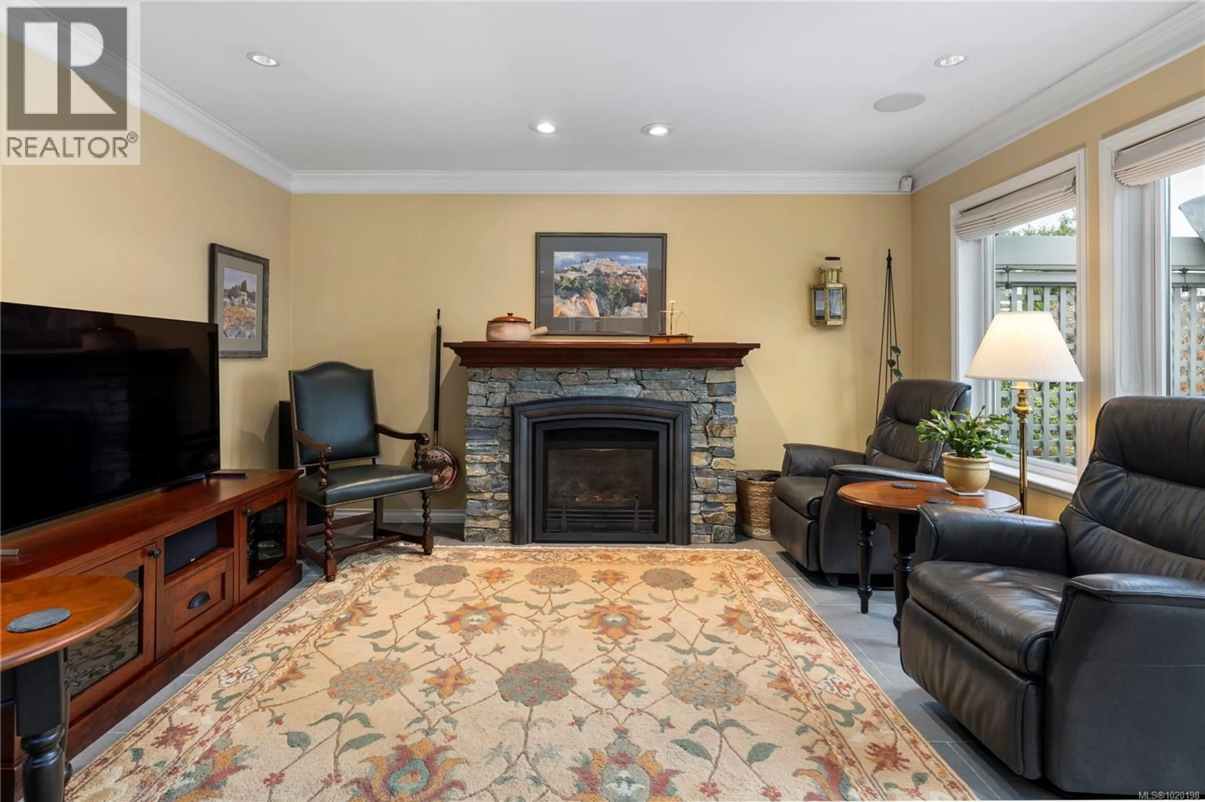 Living room with furniture, unknown for 1578 ARBUTUS LANE, Nanoose Bay British Columbia V9P1B5