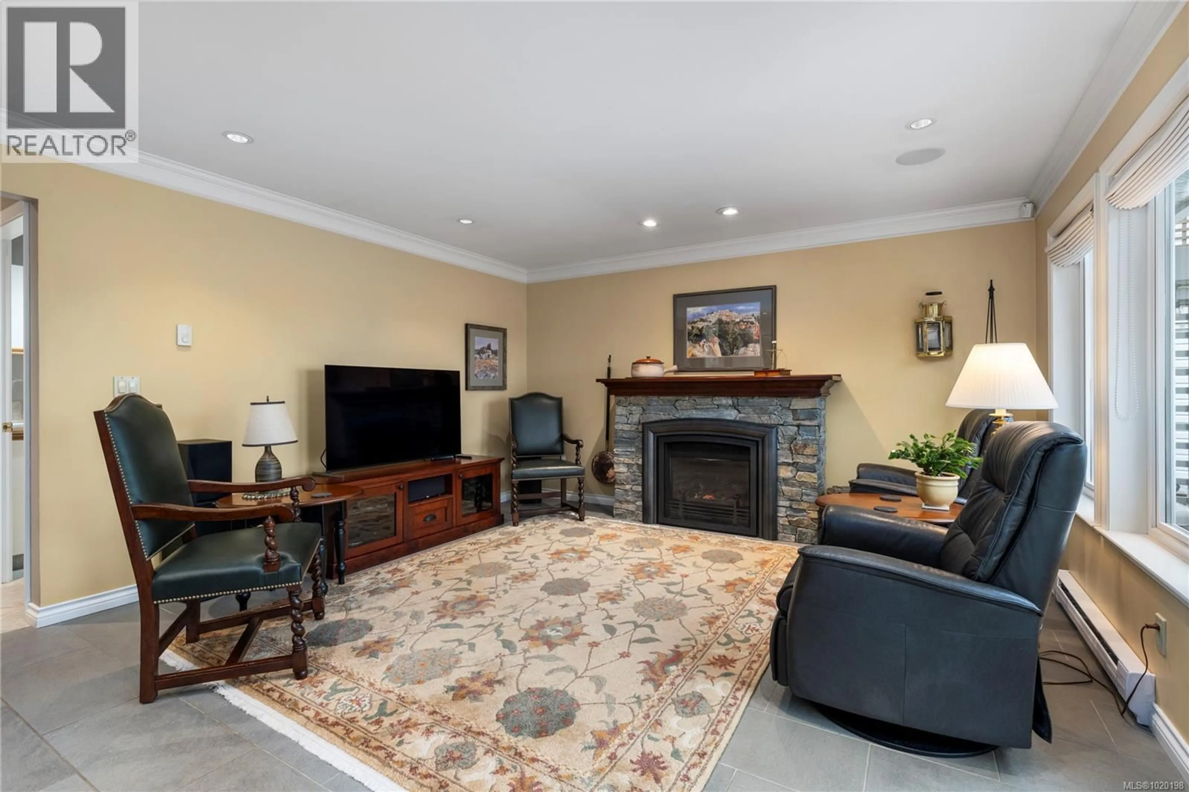 Living room with furniture, unknown for 1578 ARBUTUS LANE, Nanoose Bay British Columbia V9P9B5