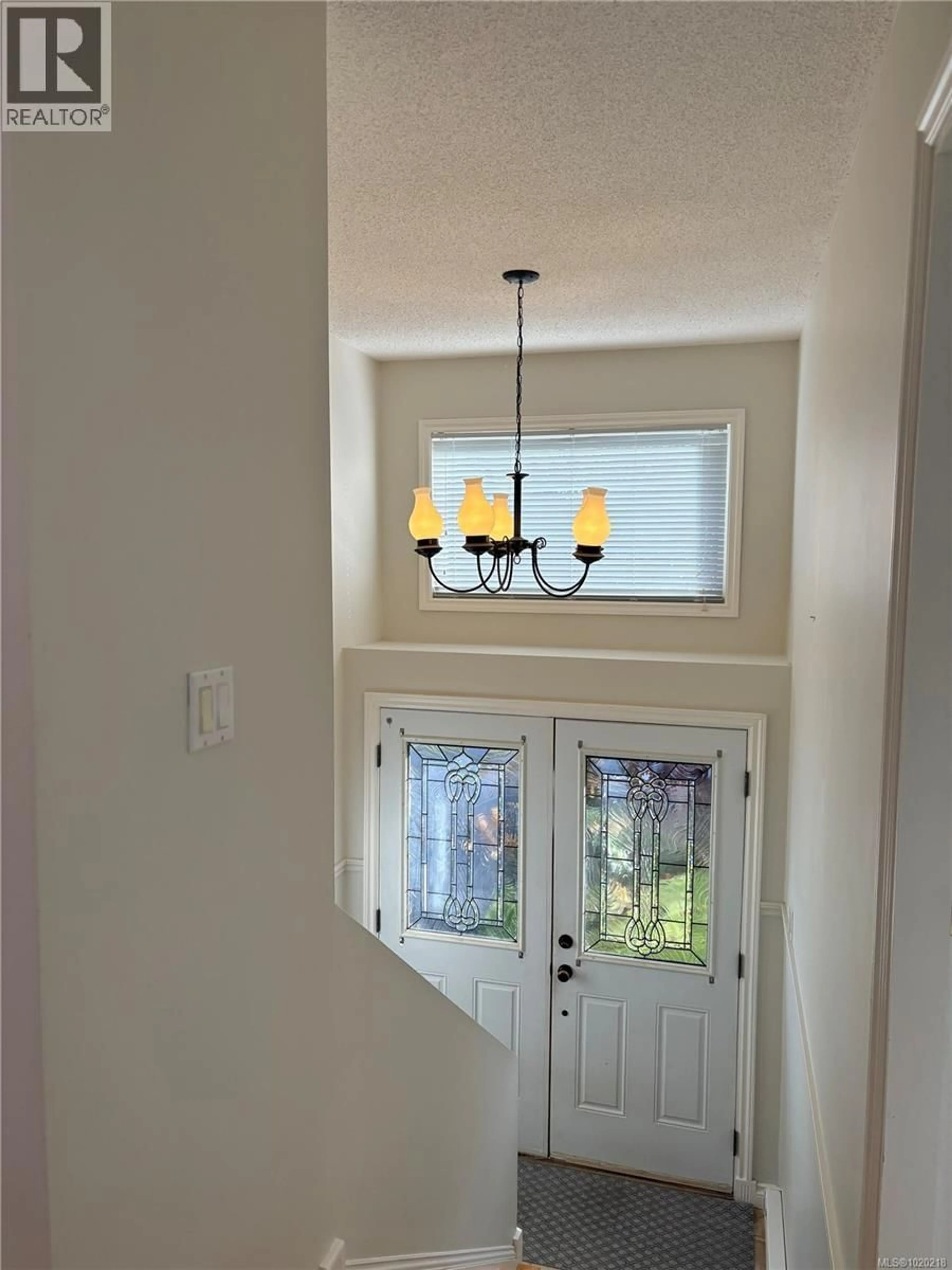 Indoor entryway for 8810 DOUGLAS STREET, Port Hardy British Columbia V0N2P0