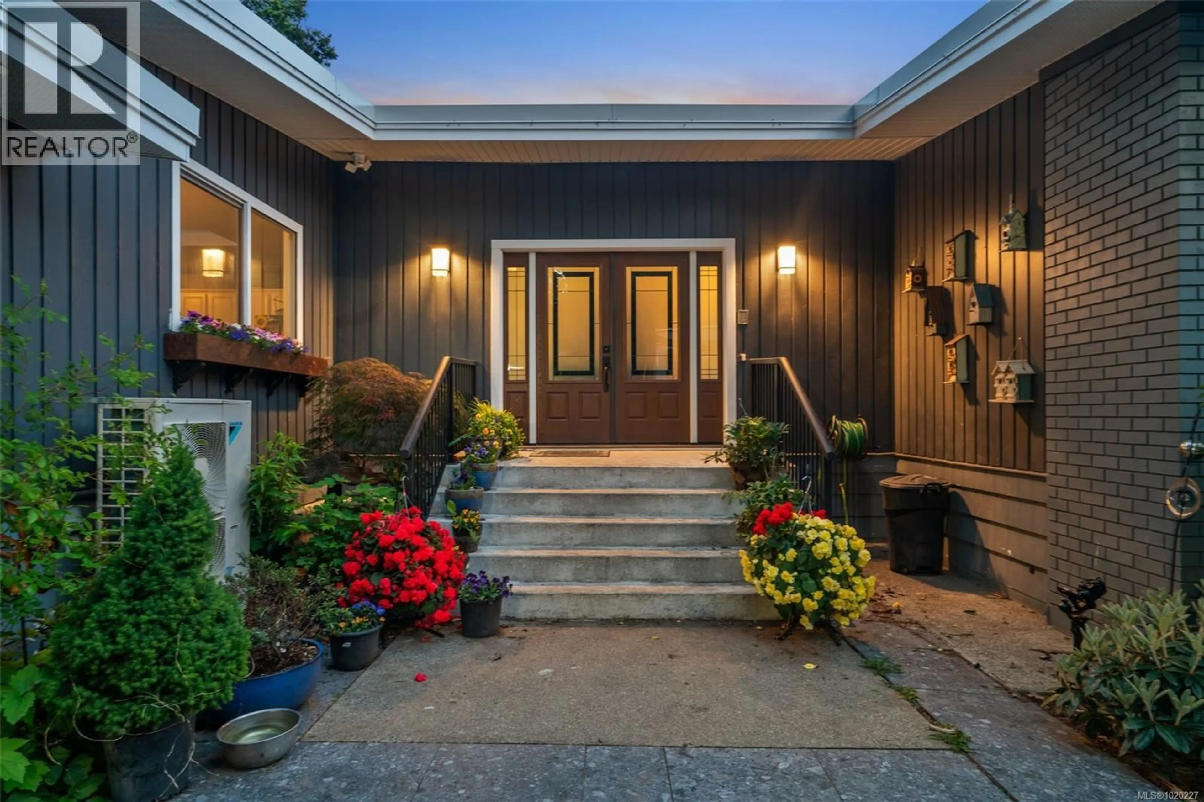 Indoor entryway for 3915 GILBERT DRIVE, Metchosin British Columbia V9C4B2