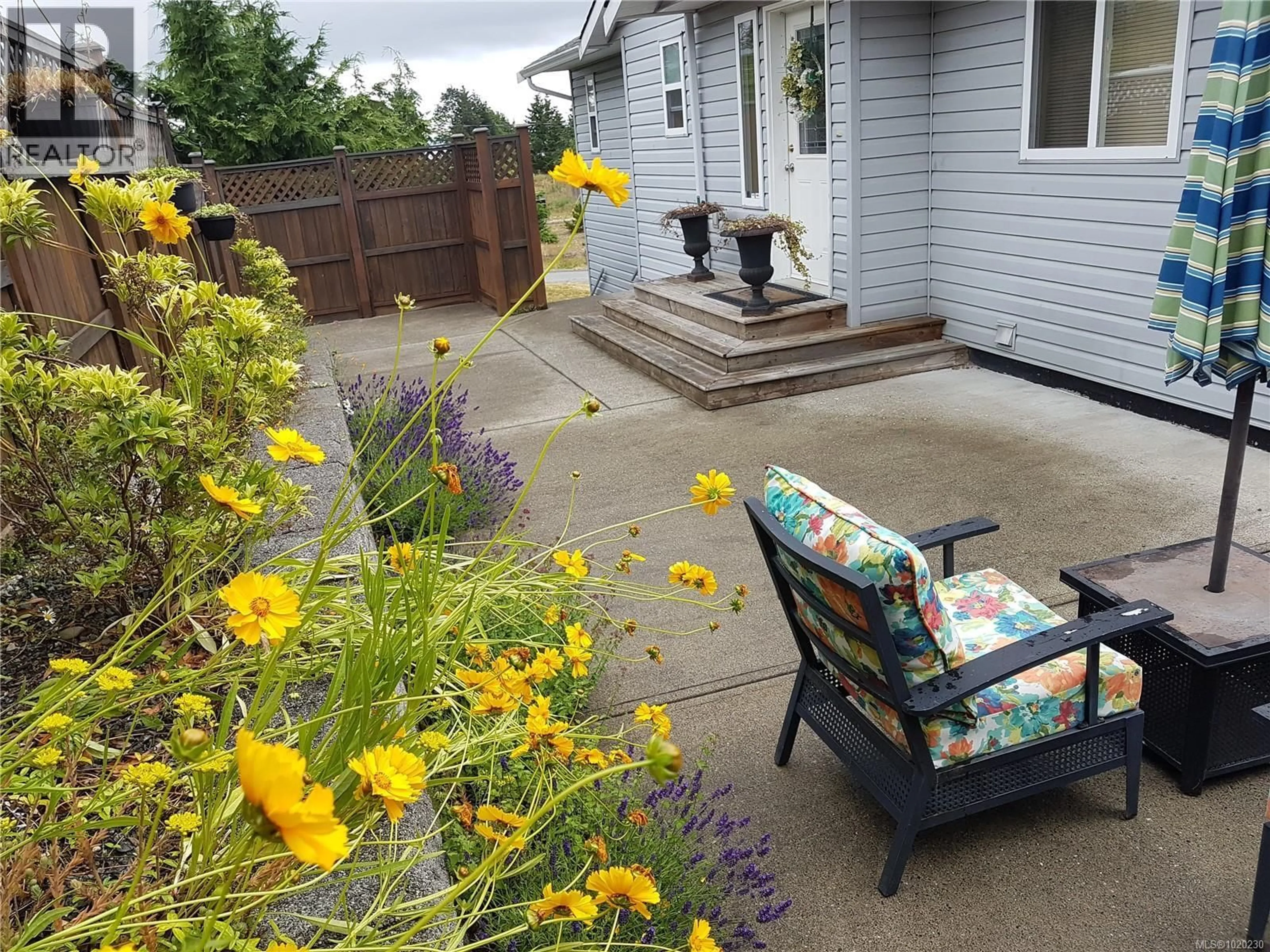 Patio, street for 1731 DAR'S PLACE, Qualicum Beach British Columbia V9K2S3