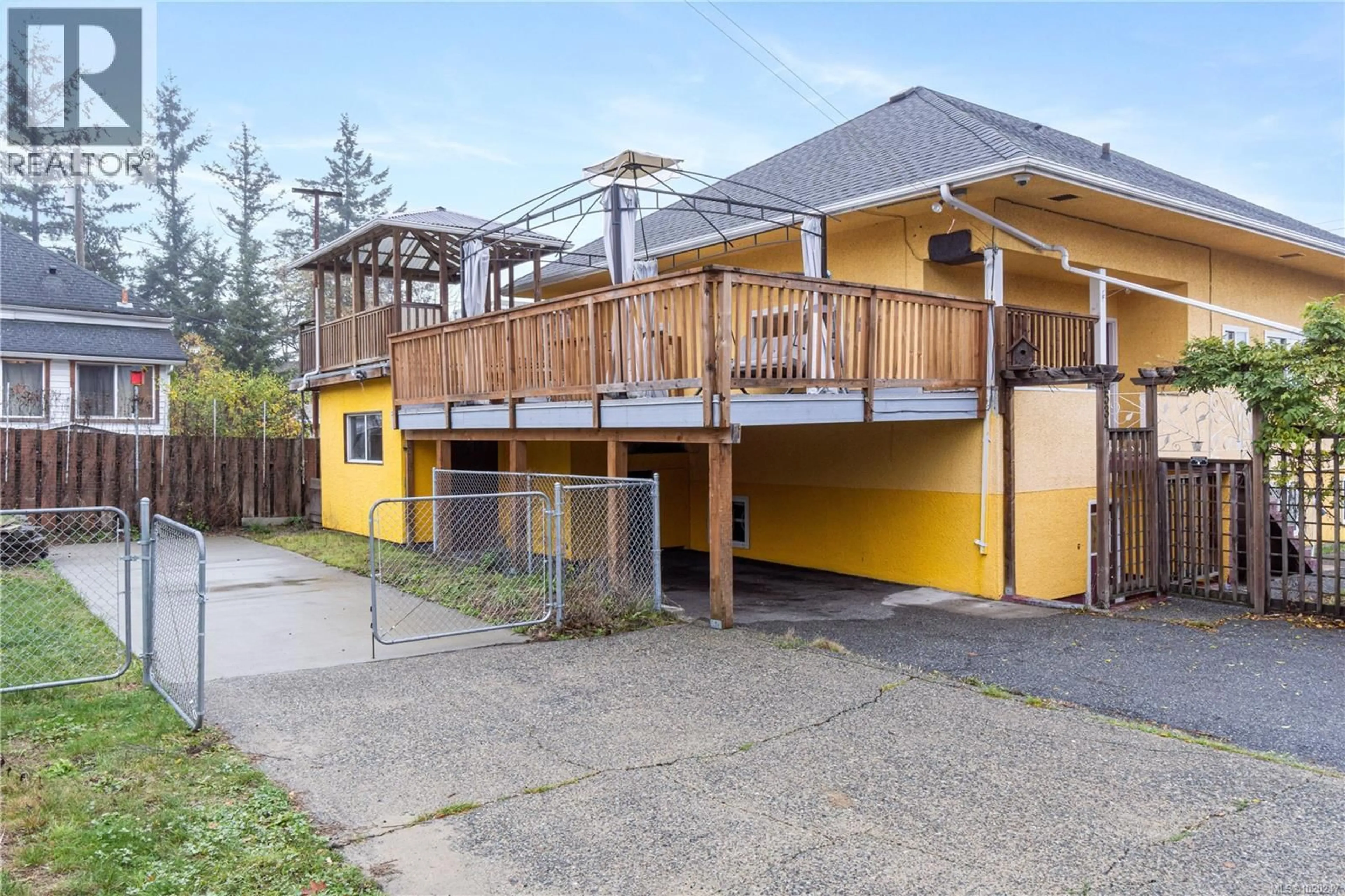 Patio, street for 534 NICOL STREET, Nanaimo British Columbia V9R4T7
