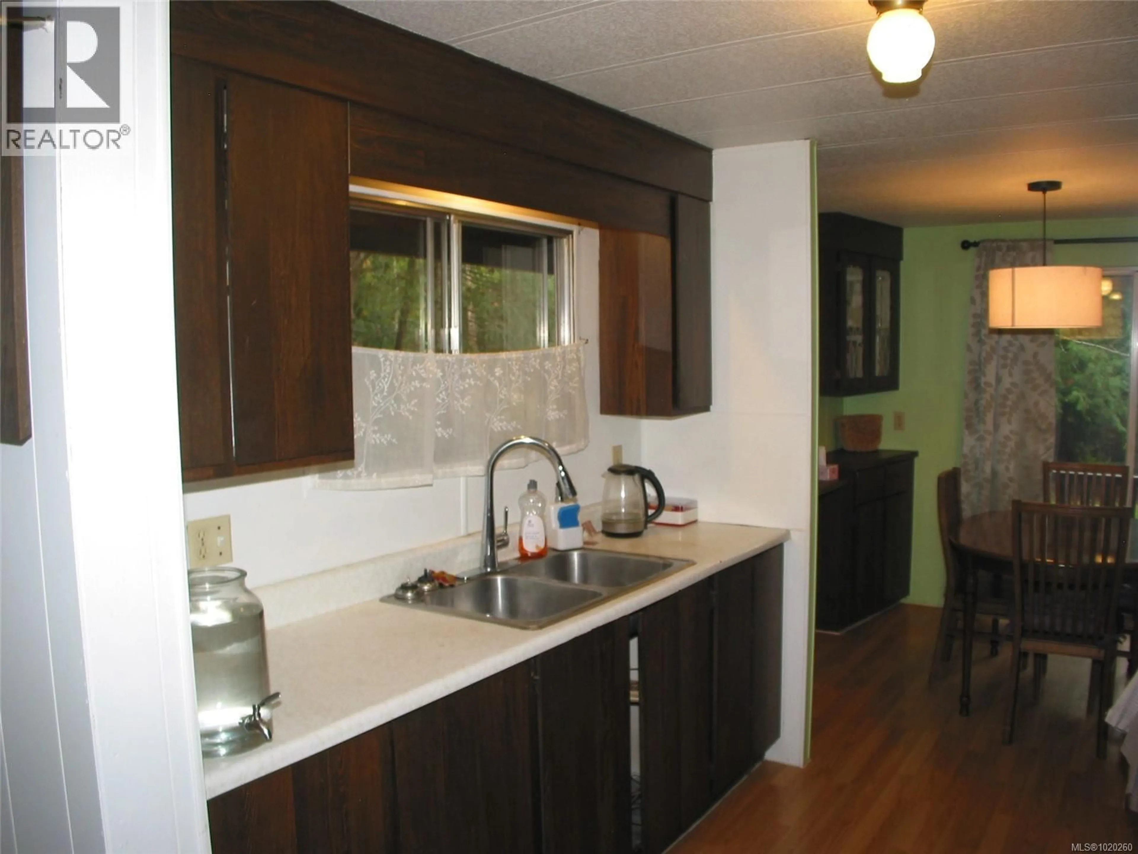 Standard kitchen, unknown for 1007 CEDARWOOD PLACE, Cobble Hill British Columbia V8H0G8