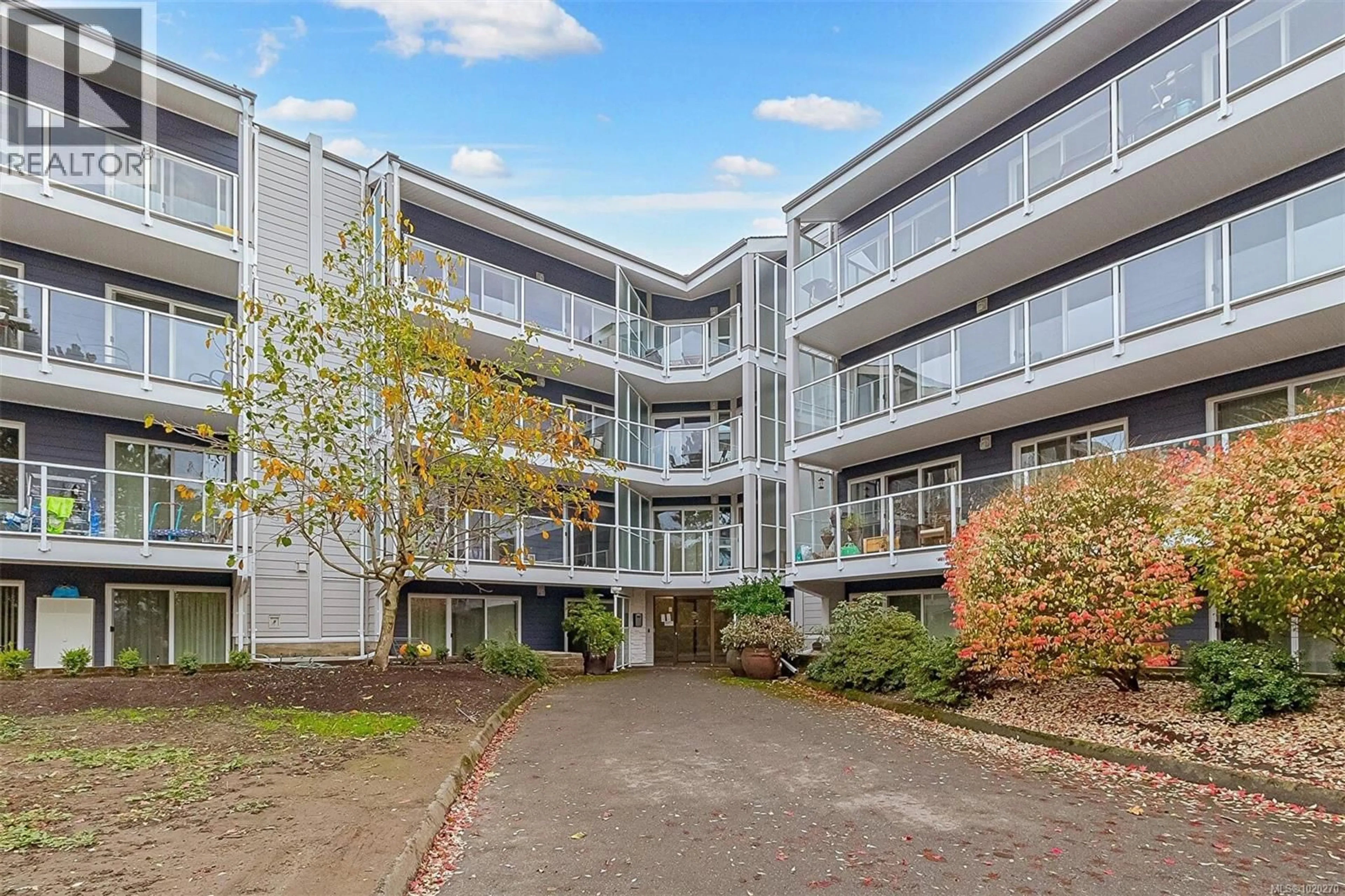 A pic from outside/outdoor area/front of a property/back of a property/a pic from drone, building for 215 - 3277 QUADRA STREET, Saanich British Columbia V8X4W9