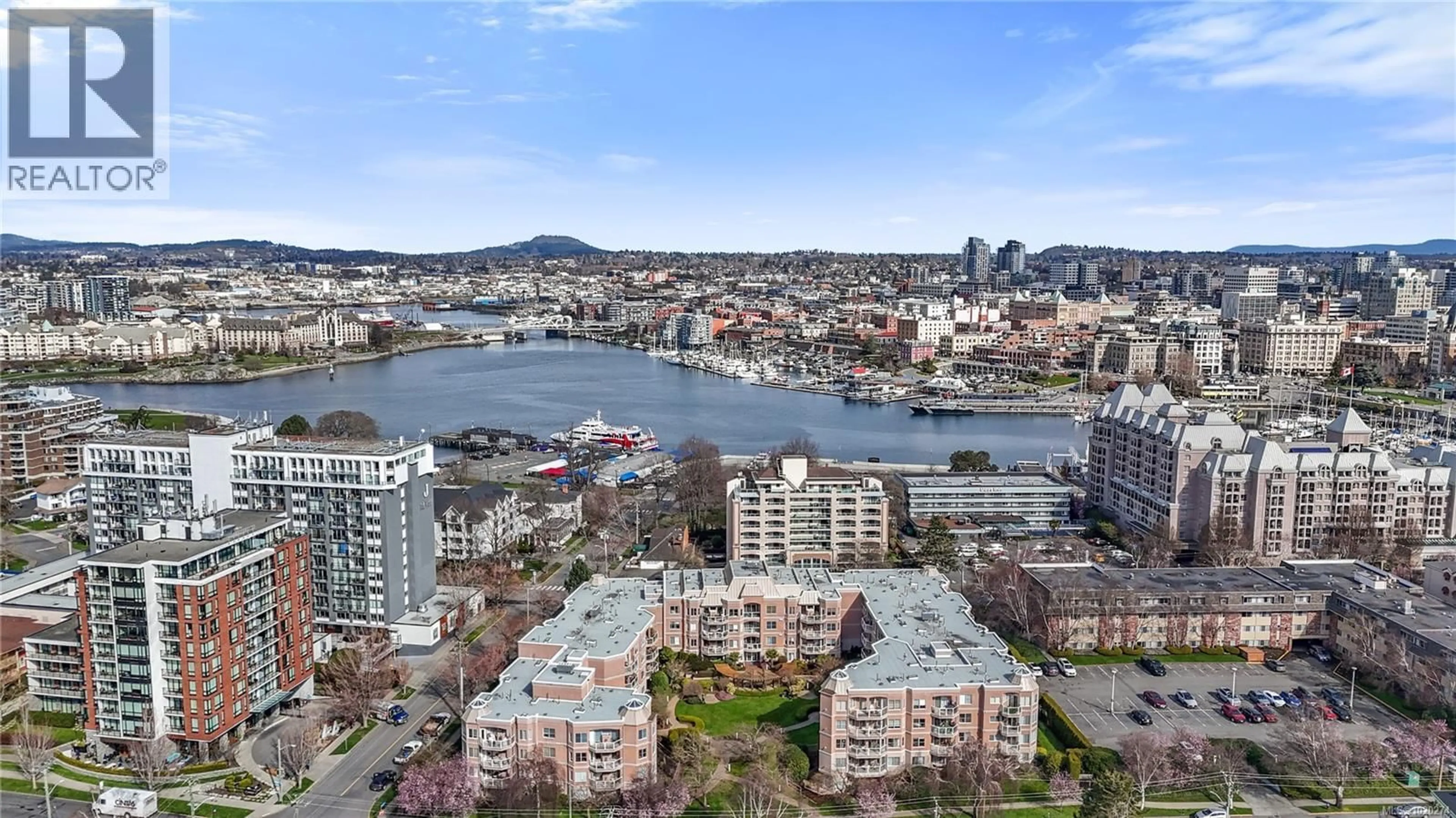 A pic from outside/outdoor area/front of a property/back of a property/a pic from drone, water/lake/river/ocean view for 102 - 405 QUEBEC STREET, Victoria British Columbia V8V4Z2