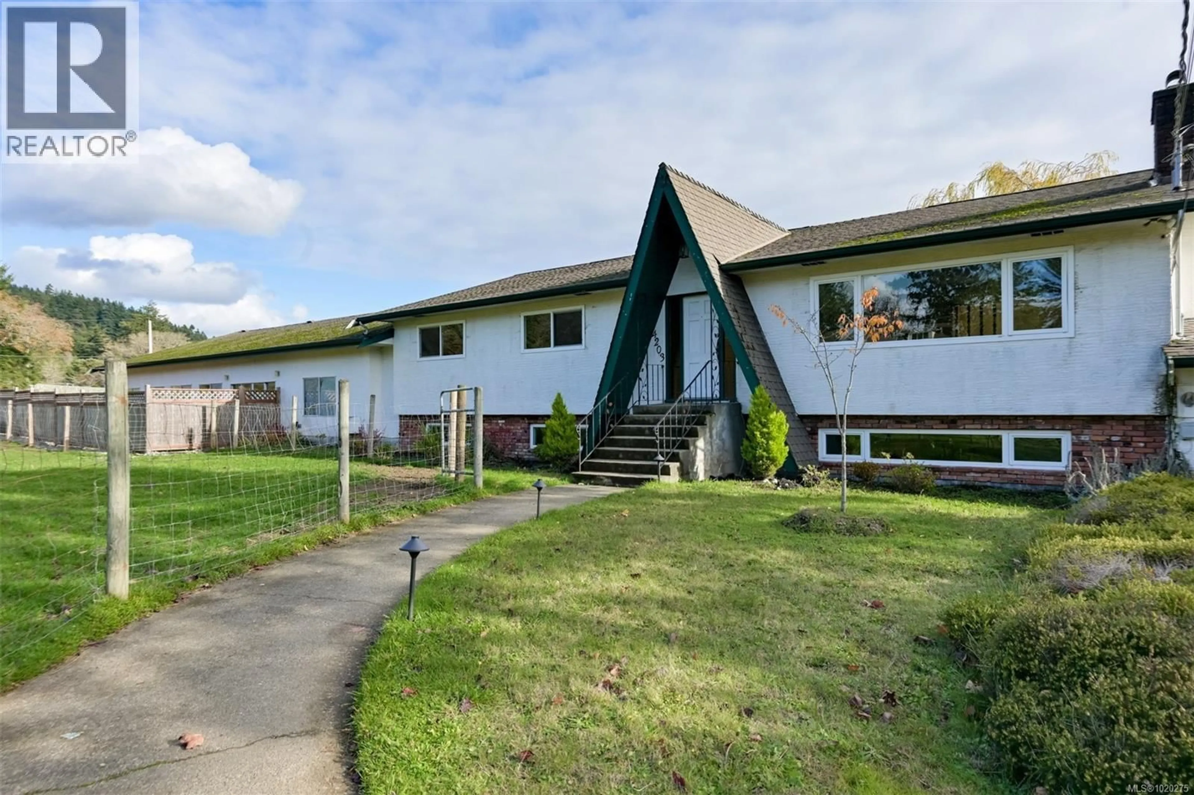 A pic from outside/outdoor area/front of a property/back of a property/a pic from drone, unknown for 4203 LEERON PLACE, Metchosin British Columbia V9C3Z9