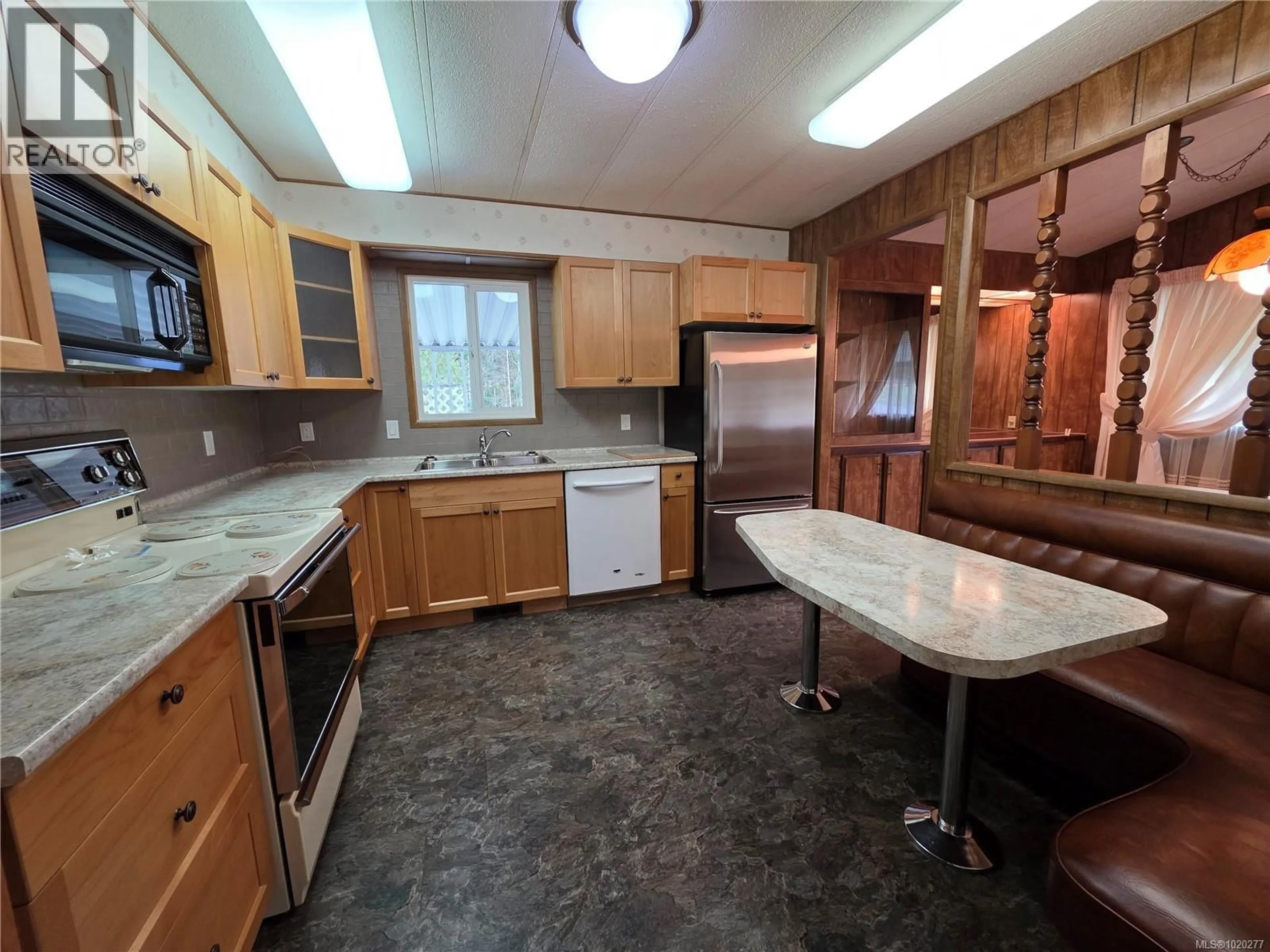 Standard kitchen, unknown for 12 - 4935 BROUGHTON STREET, Port Alberni British Columbia V9Y8G7