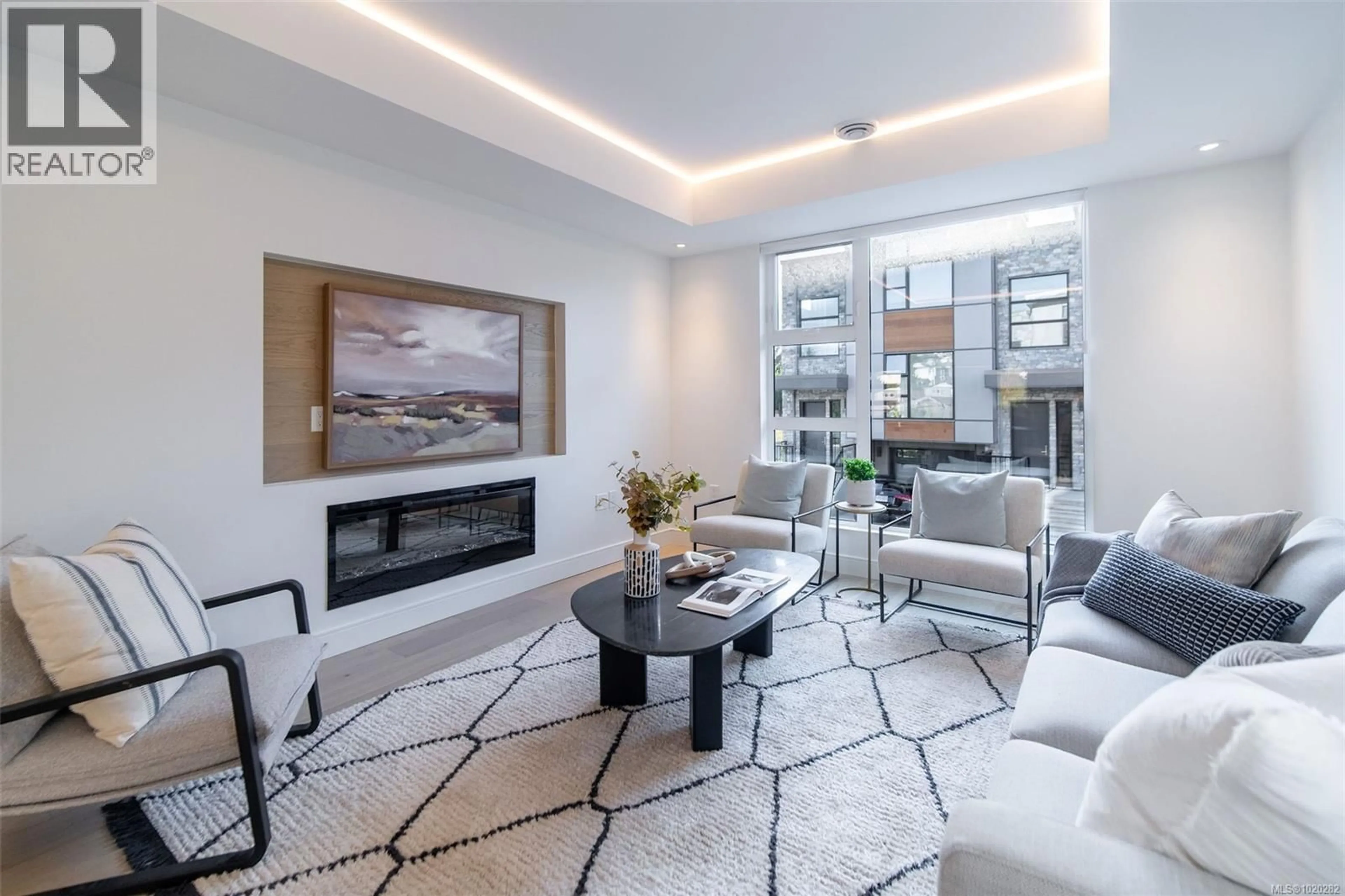 Living room with furniture, unknown for 14 - 4253 DIEPPE ROAD, Saanich British Columbia V8X2N2