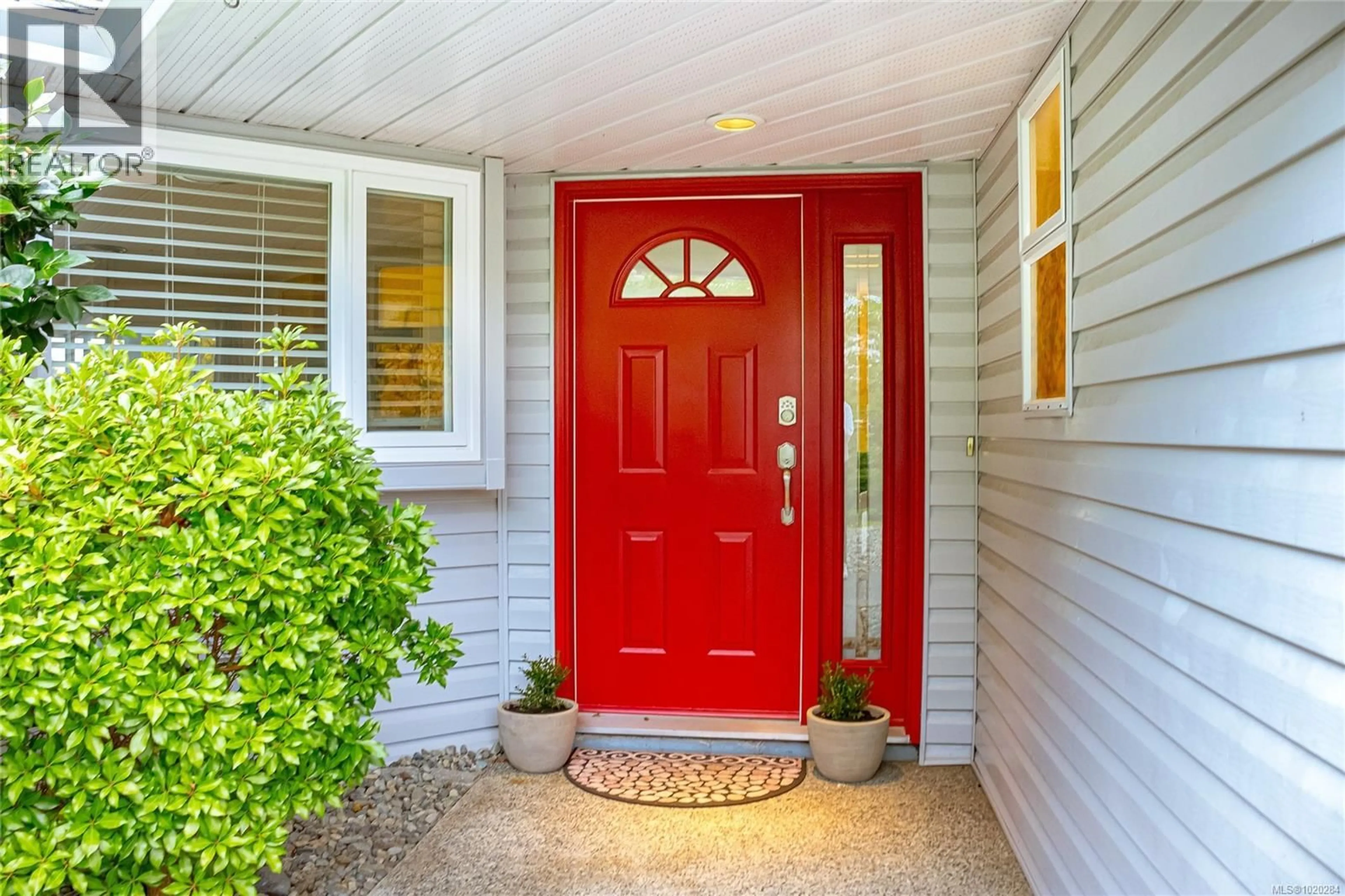 Indoor entryway for 550 FAIRWAYS PLACE, Cobble Hill British Columbia V8H0K8