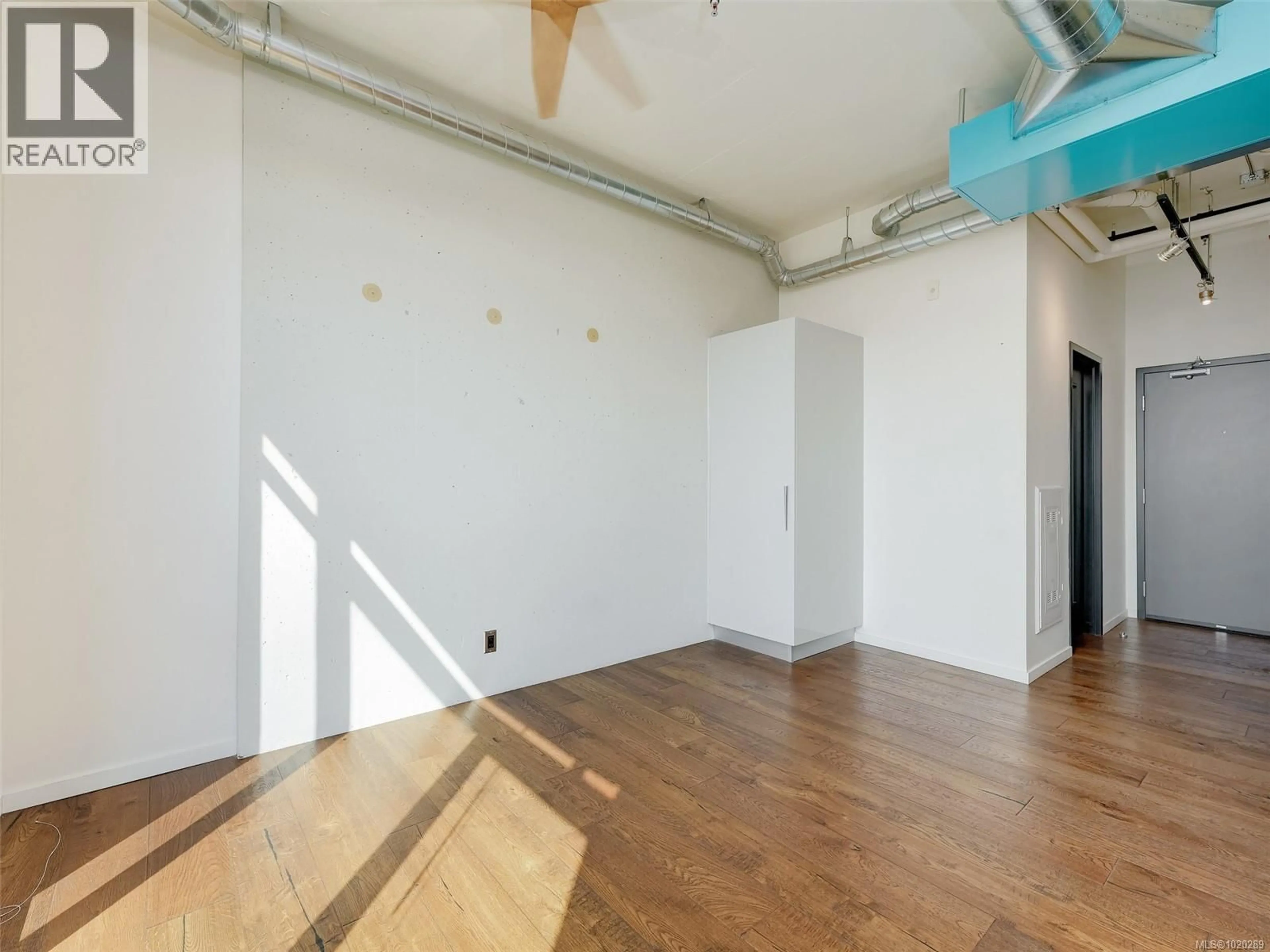 A pic of a room for 822 - 1029 VIEW STREET, Victoria British Columbia V8V0C9