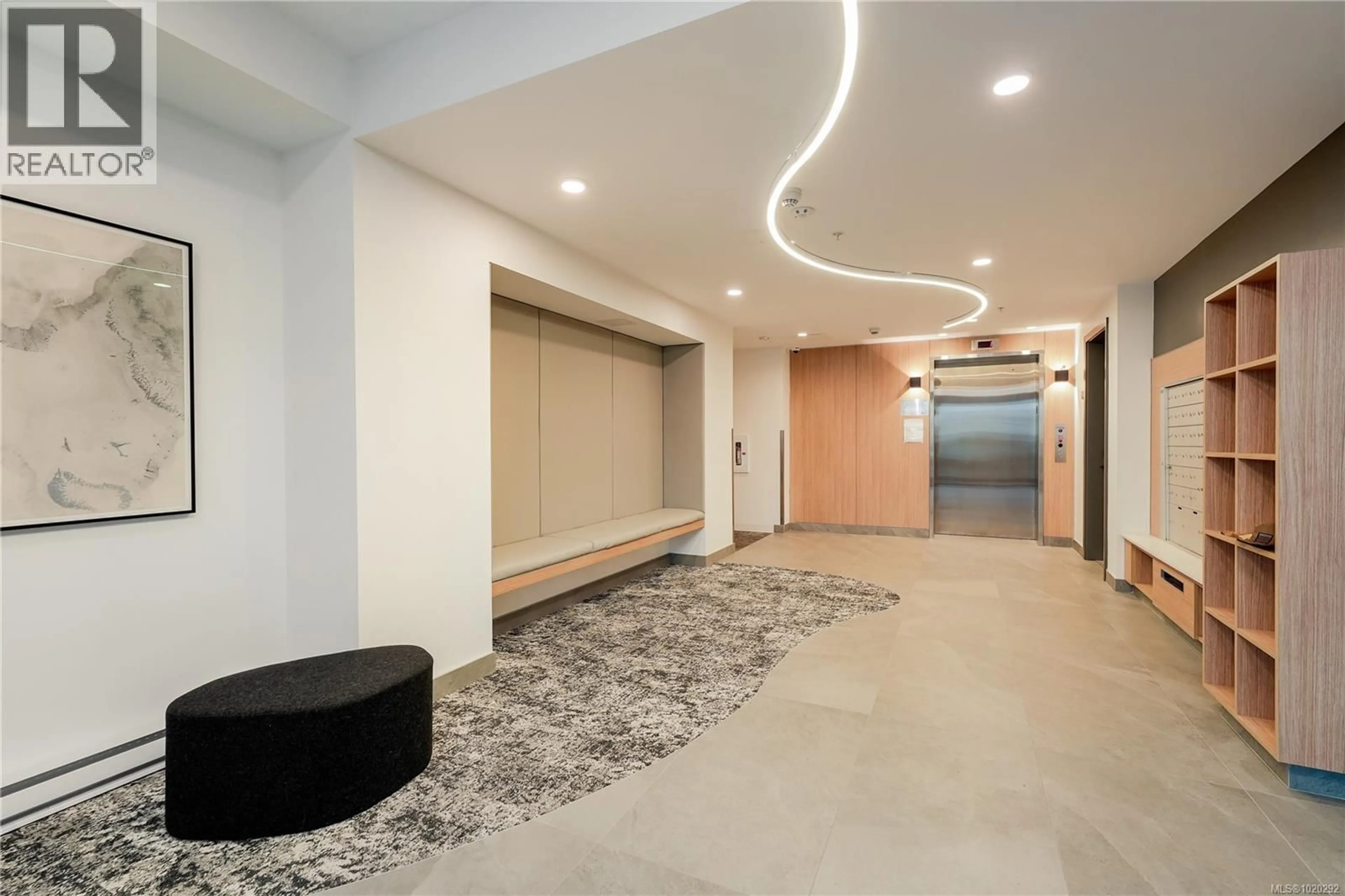 Indoor foyer for 413 - 3564B RYDER HESJEDAL WAY, Colwood British Columbia V9C3A1