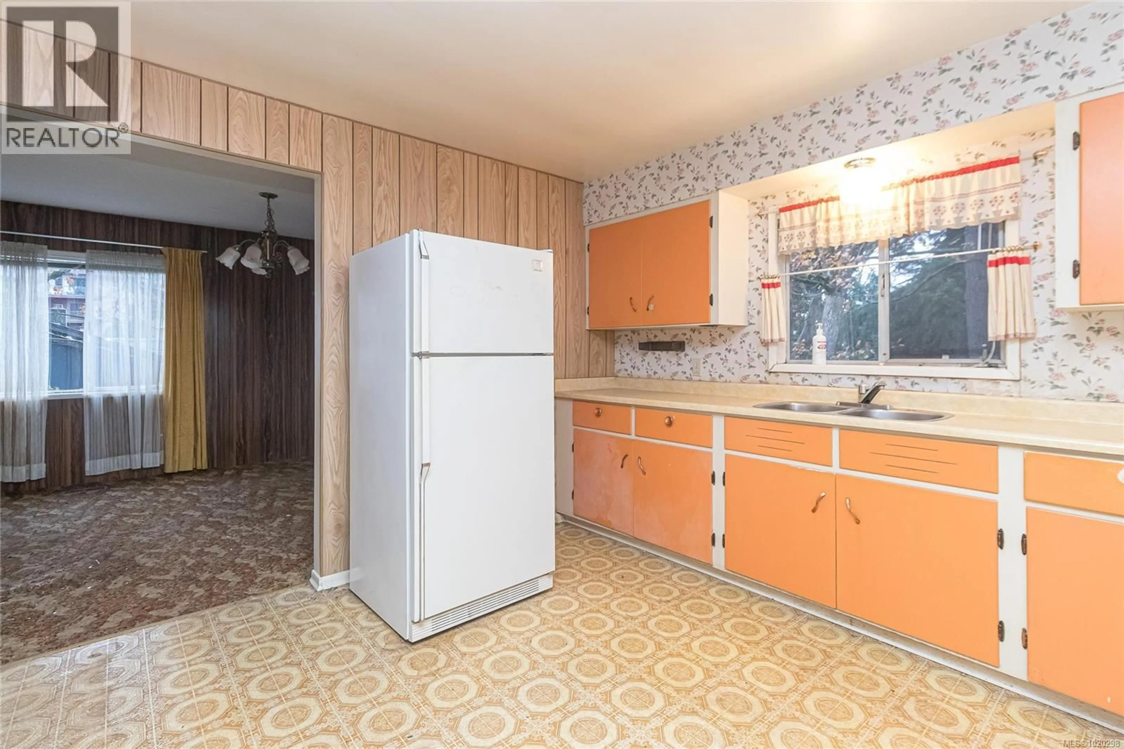 Standard kitchen, ceramic/tile floor for 2834 ALDWYND ROAD, Langford British Columbia V9B3S9