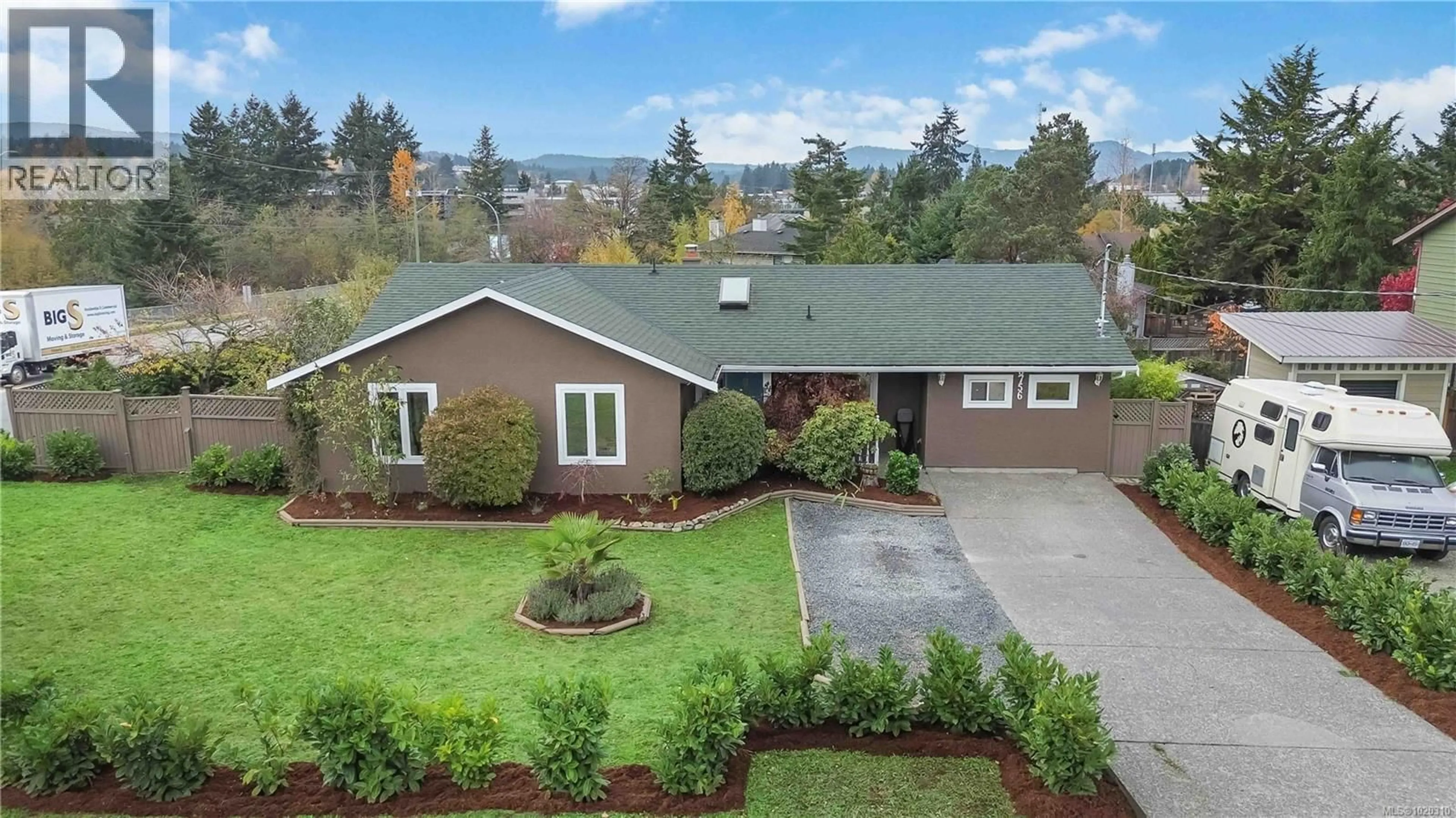 A pic from outside/outdoor area/front of a property/back of a property/a pic from drone, unknown for 6756 CENTRAL SAANICH ROAD, Central Saanich British Columbia V8Z5V2