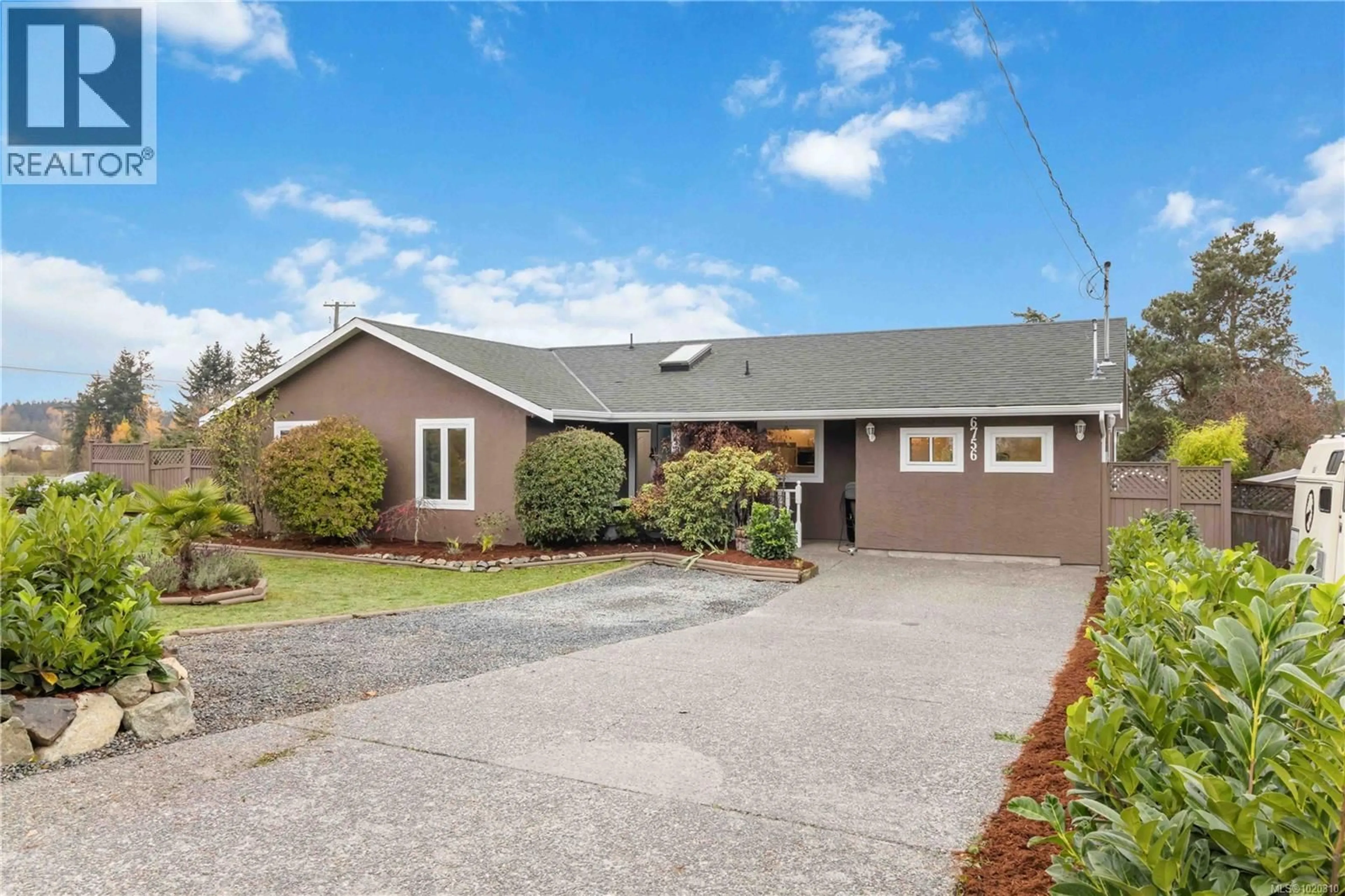 Home with vinyl exterior material, street for 6756 CENTRAL SAANICH ROAD, Central Saanich British Columbia V8Z5V2