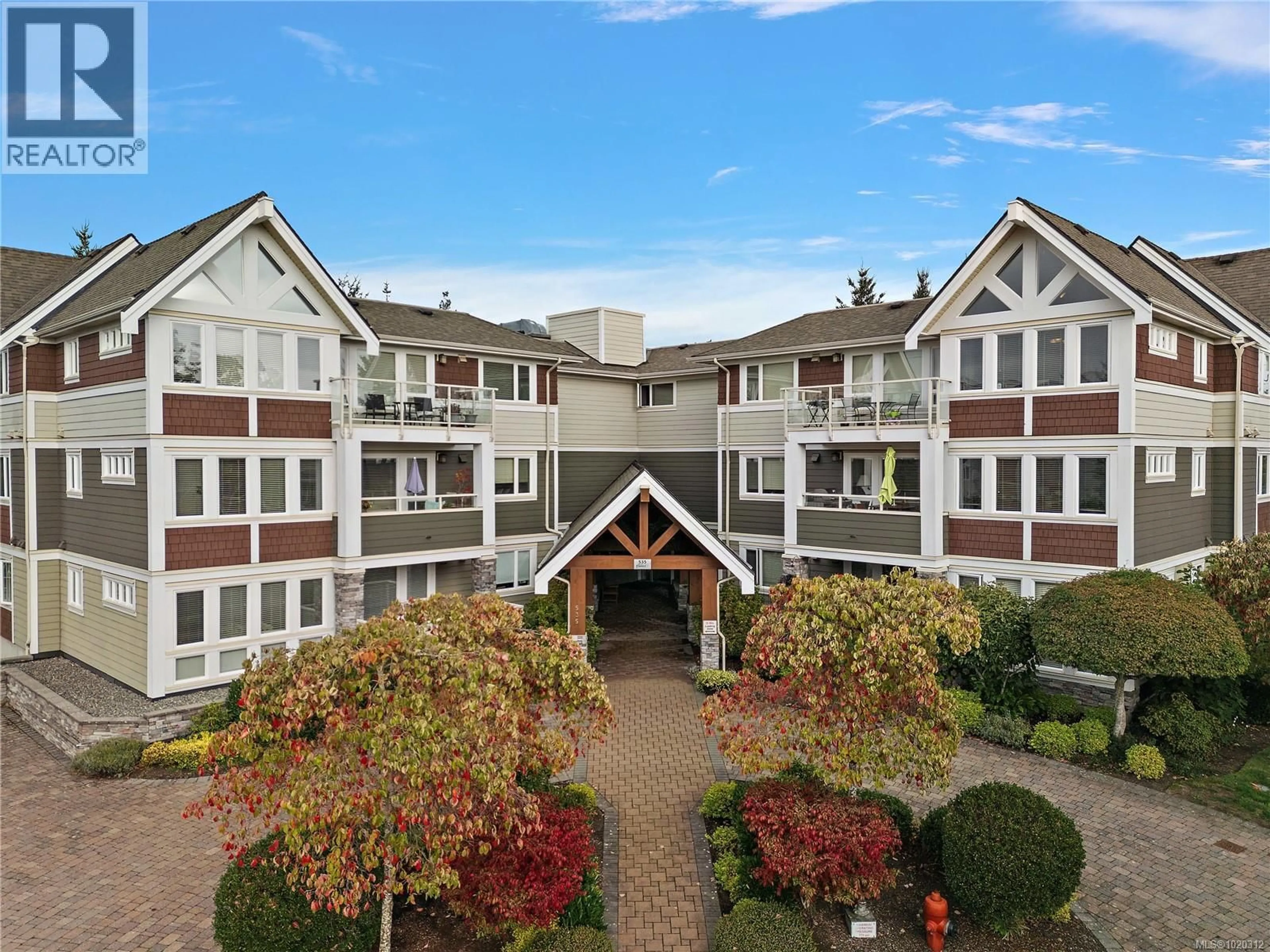 Unknown for 106 - 535 HEATHERDALE LANE, Saanich British Columbia V8Z0A4