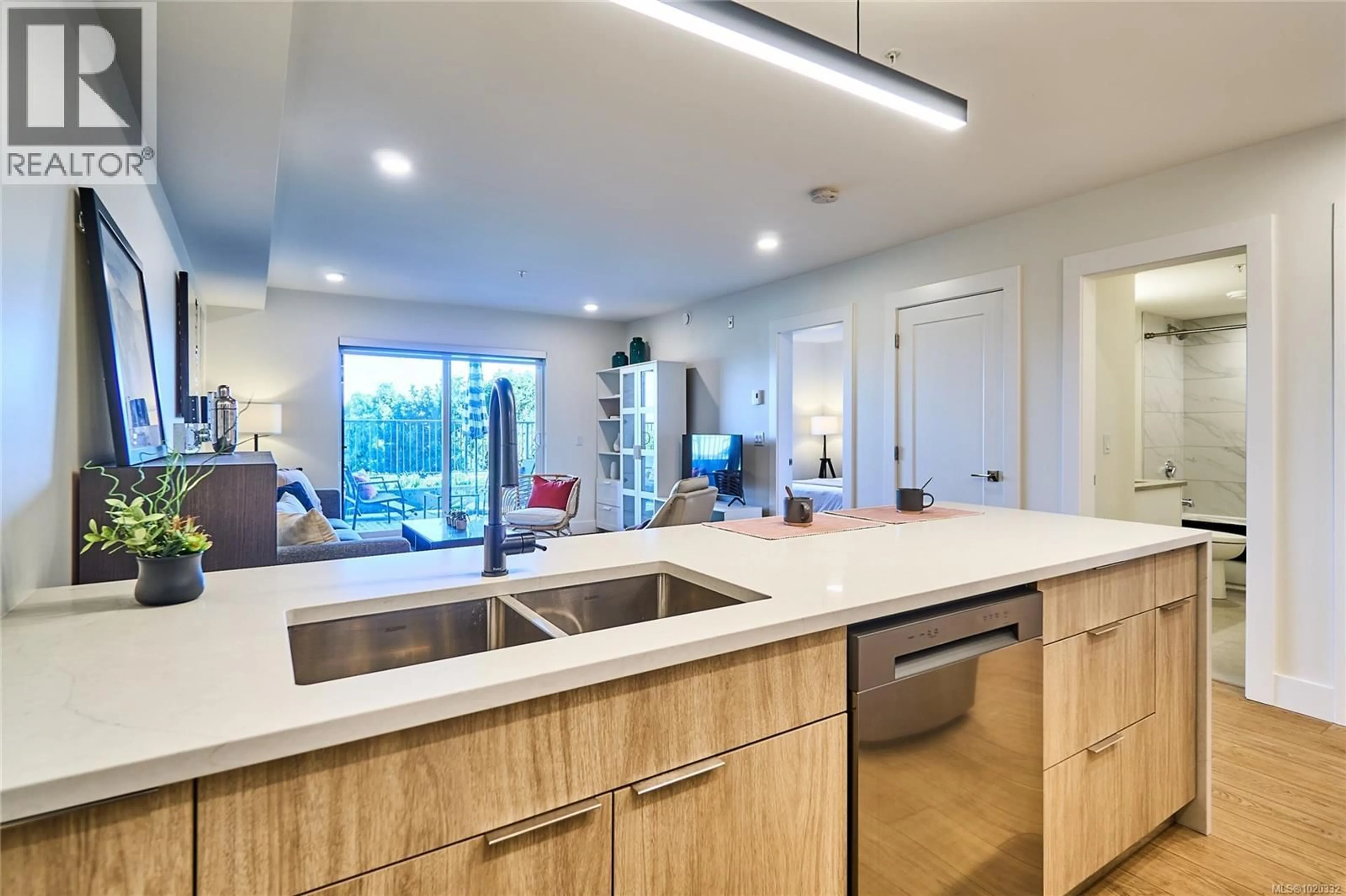 Open concept kitchen, unknown for 105 - 45 HALIBURTON STREET, Nanaimo British Columbia V9R4V6