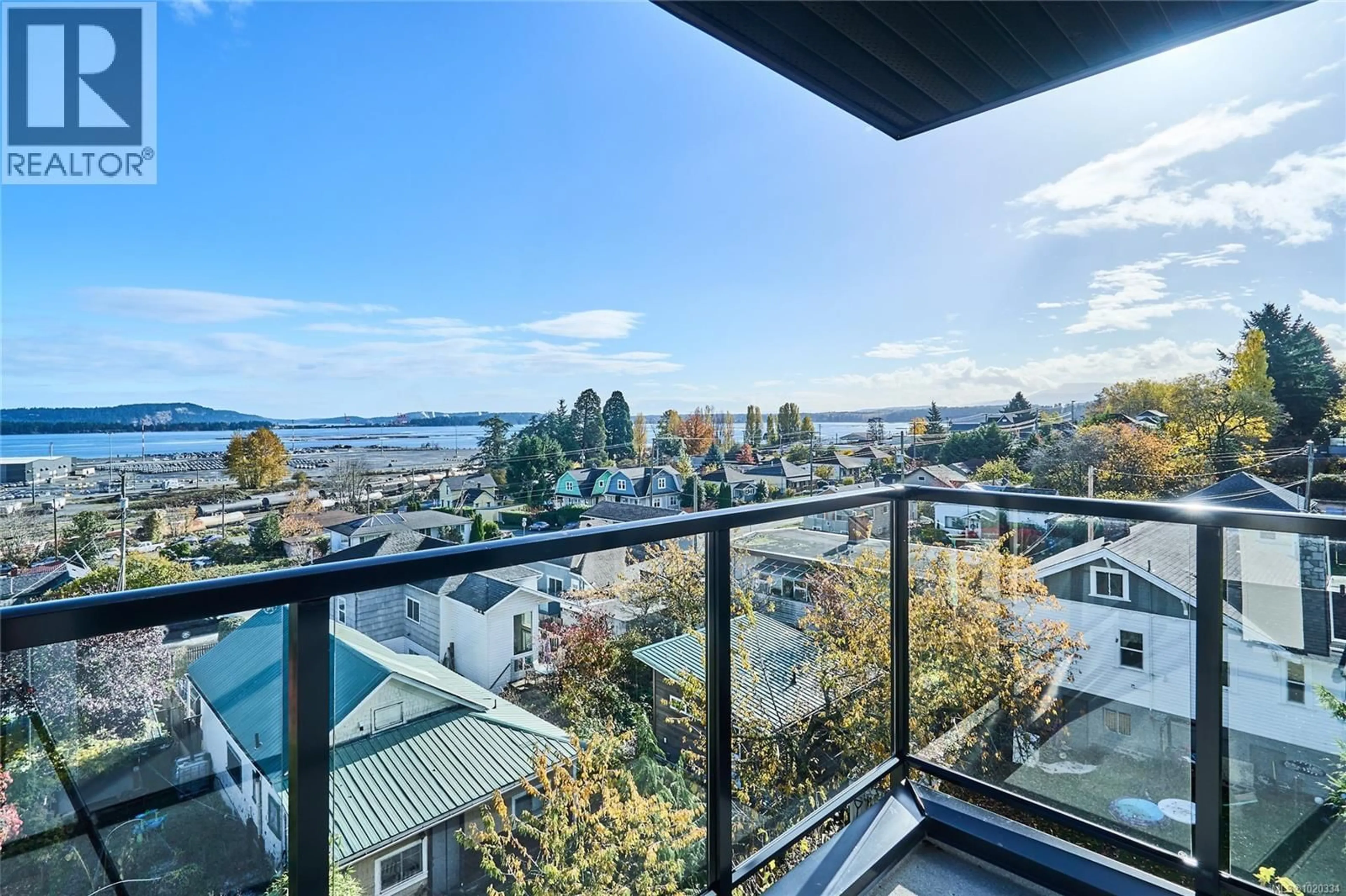Balcony in the apartment, water/lake/river/ocean view for 405 - 45 HALIBURTON STREET, Nanaimo British Columbia V9R4V6