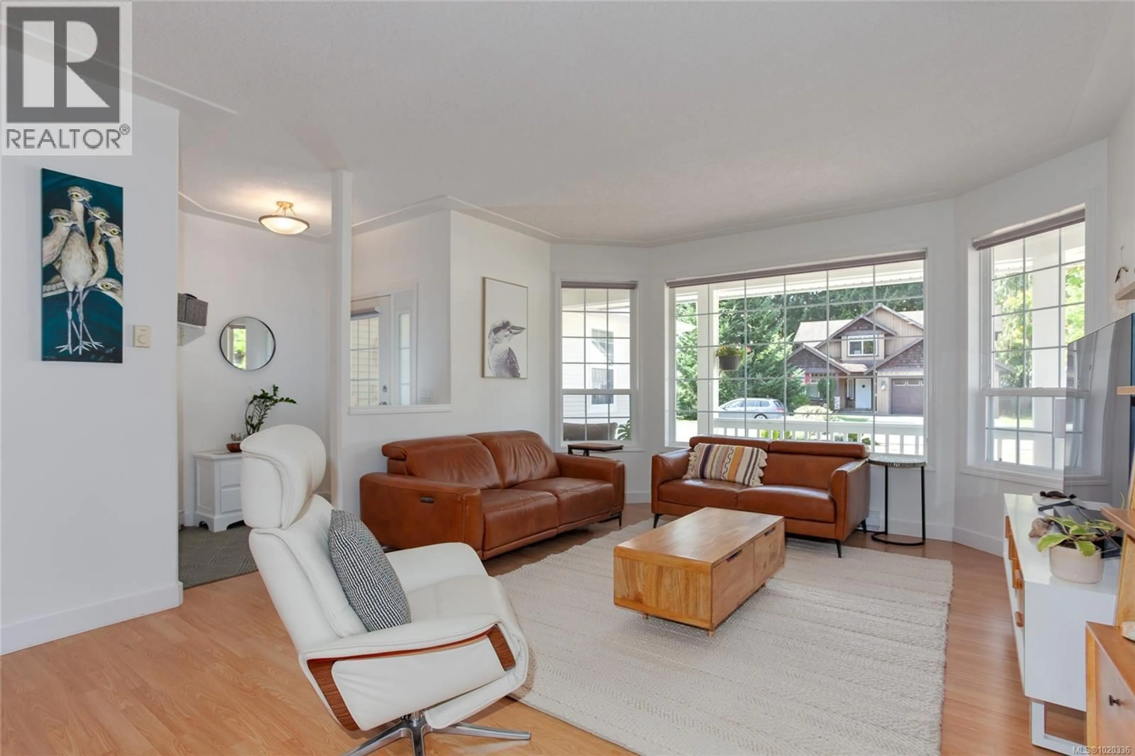 Living room with furniture, unknown for 505 JOHEL CRESCENT, Lake Cowichan British Columbia V0R2G0